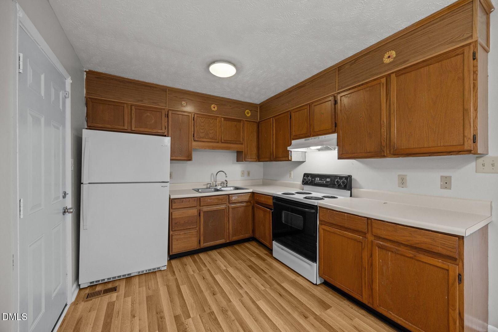 54 Rolling Springs Drive Property Photo 17