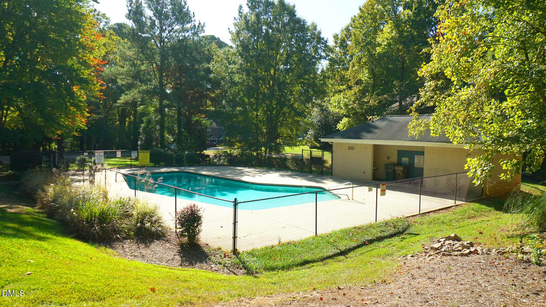 101 Danforth Drive Property Photo 4