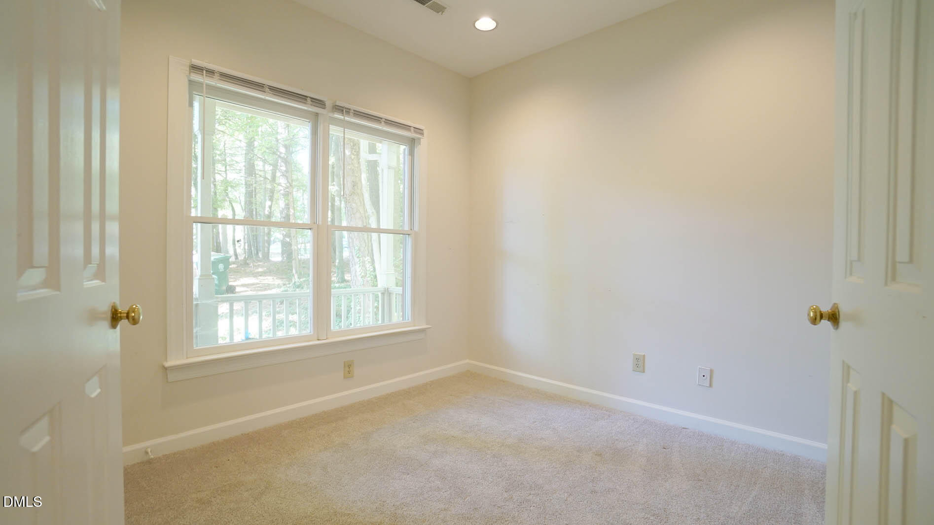 101 Danforth Drive Property Photo 7