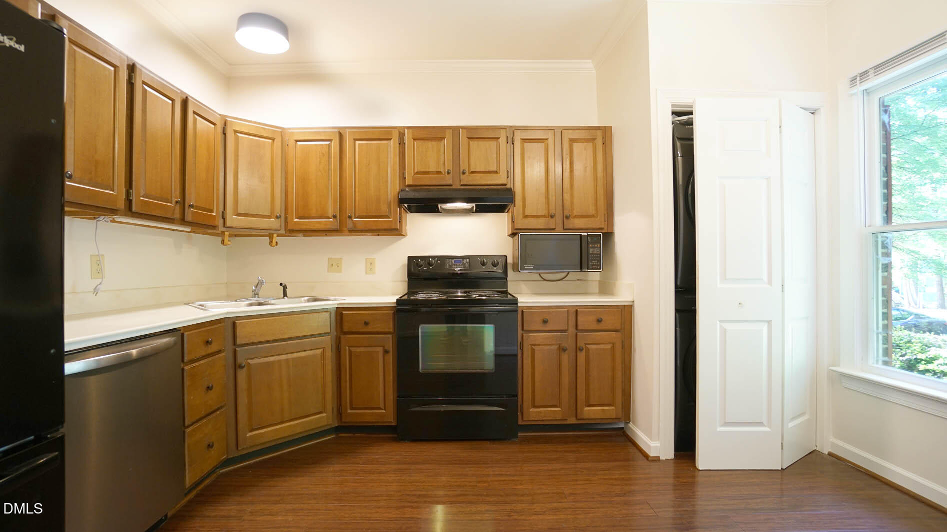 101 Danforth Drive Property Photo 11