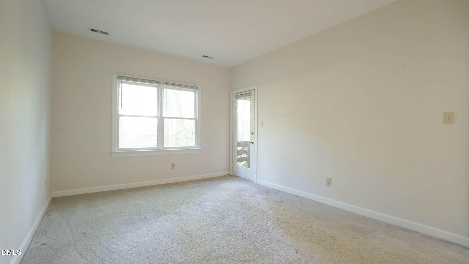 101 Danforth Drive Property Photo 16