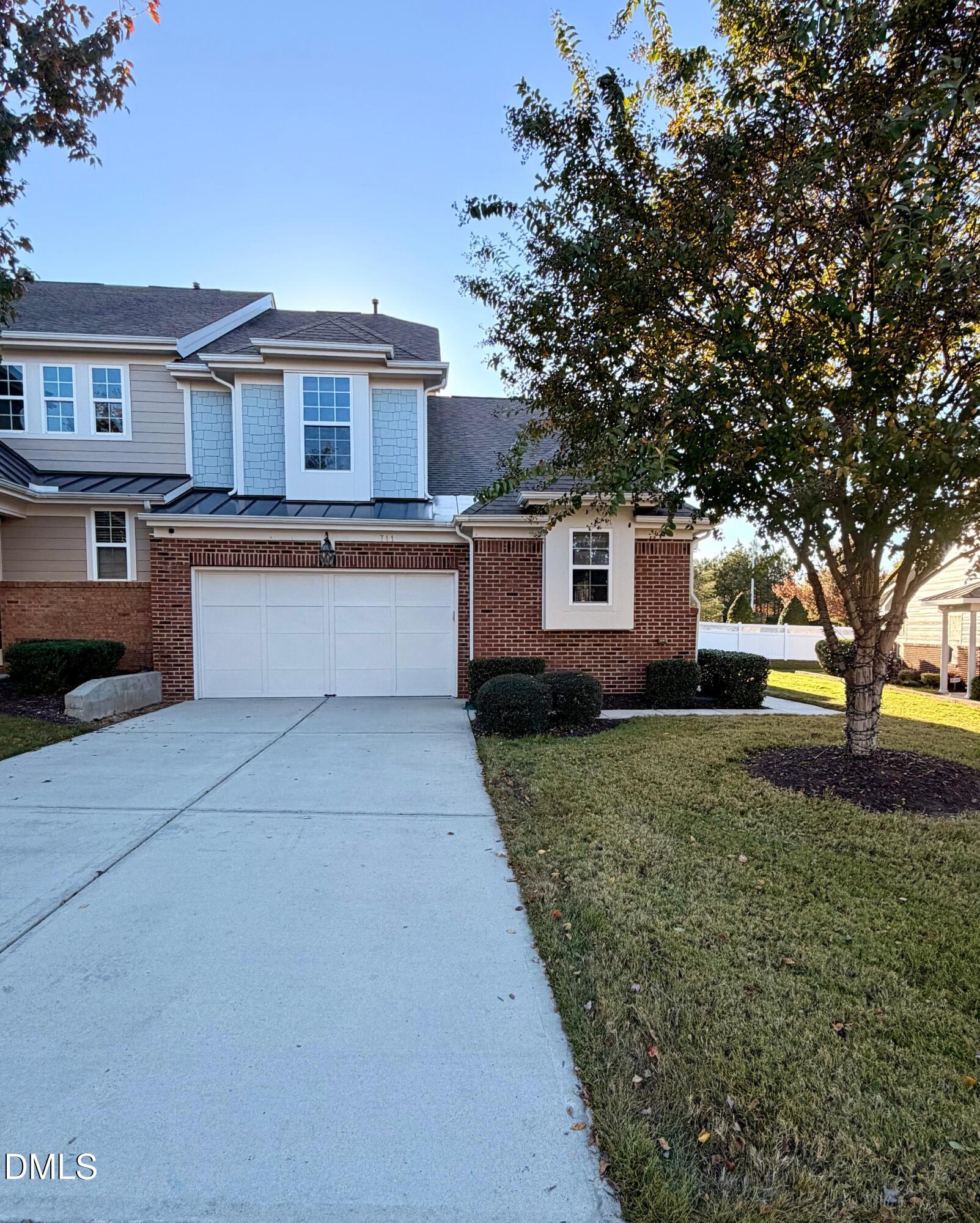 711 Mountain Pine Drive Property Photo 1