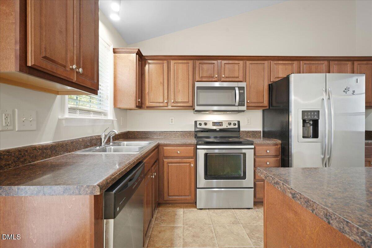 599 Madison Avenue Property Photo 16