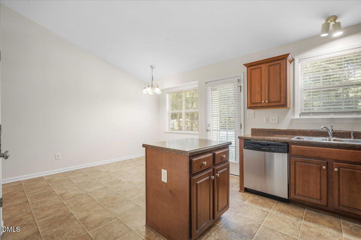 599 Madison Avenue Property Photo 18