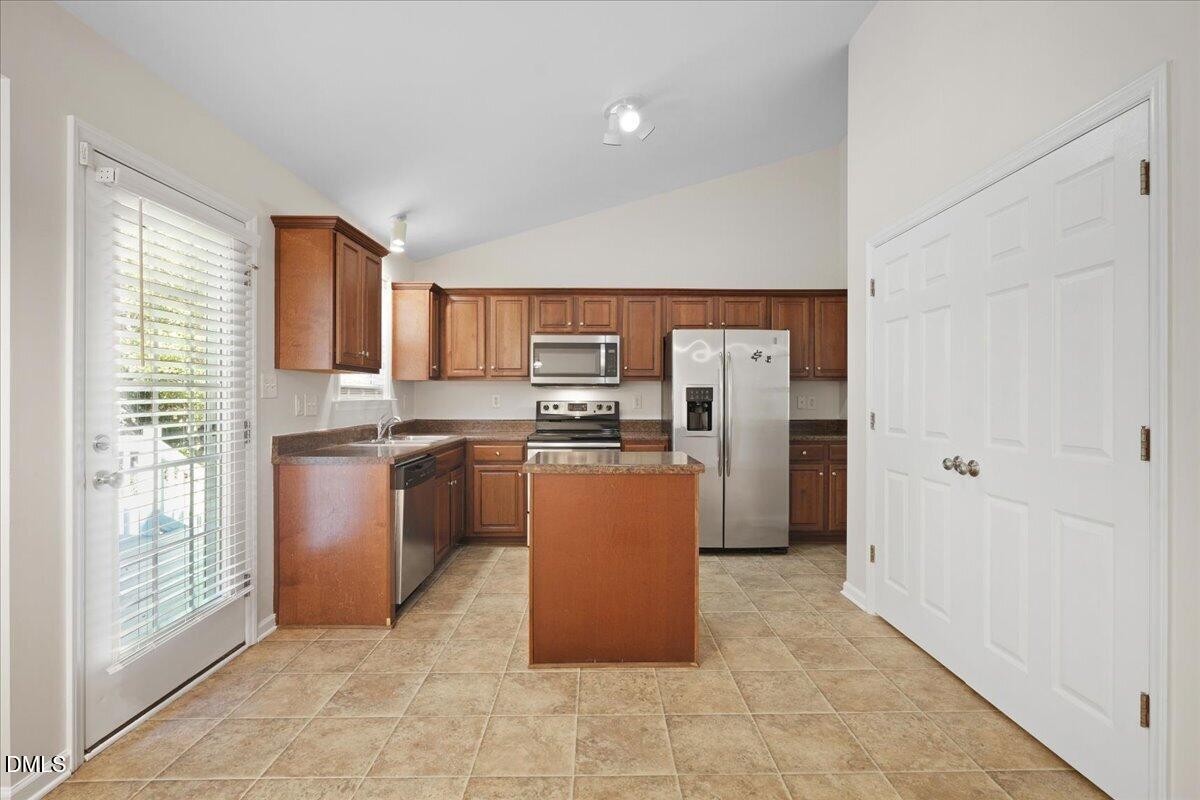 599 Madison Avenue Property Photo 20