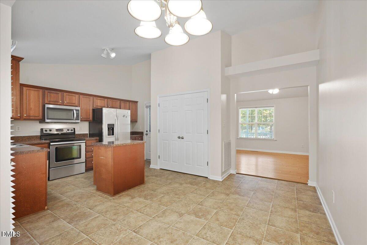 599 Madison Avenue Property Photo 21
