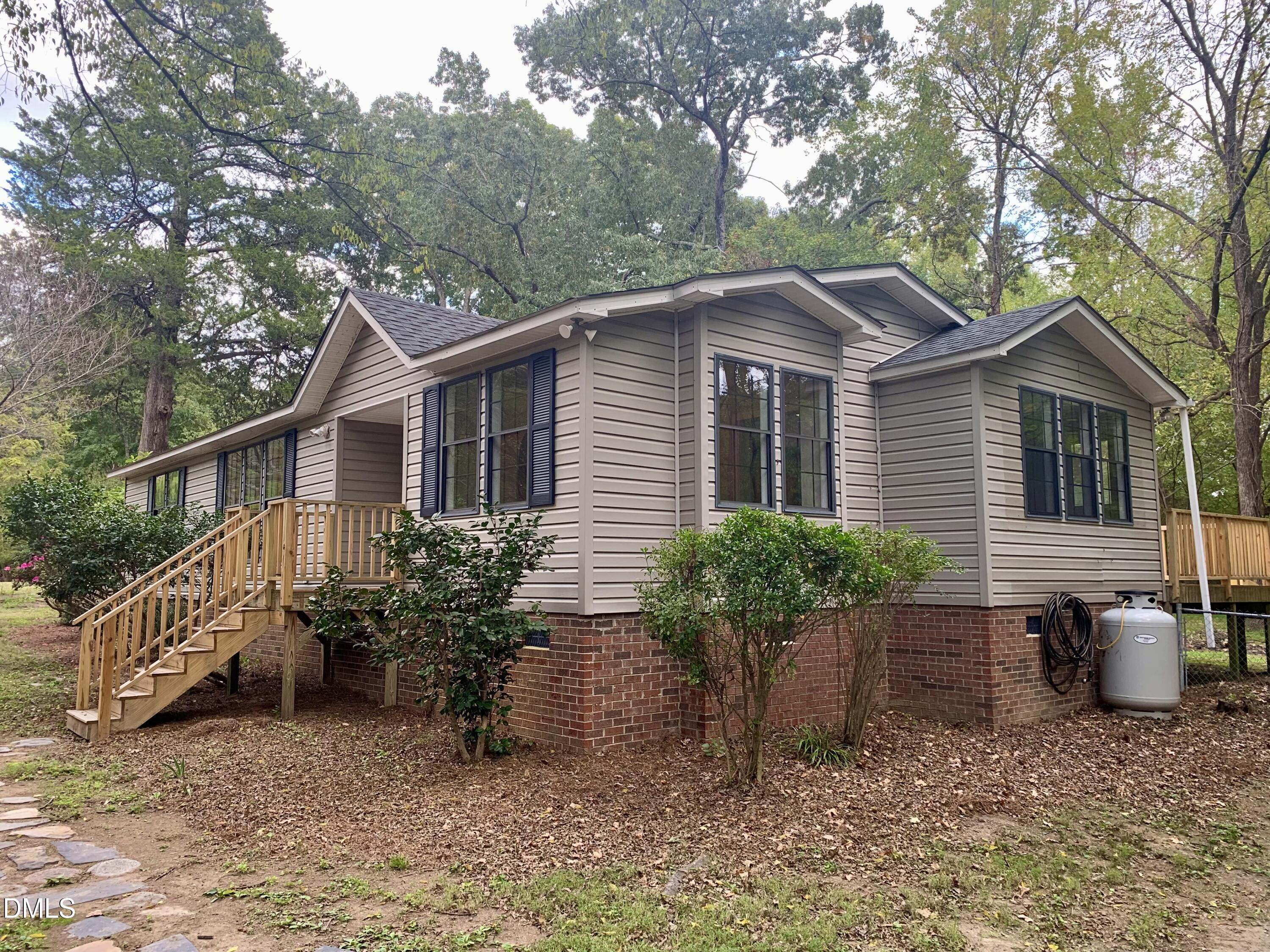 139 Prestonwood Drive Property Photo 1