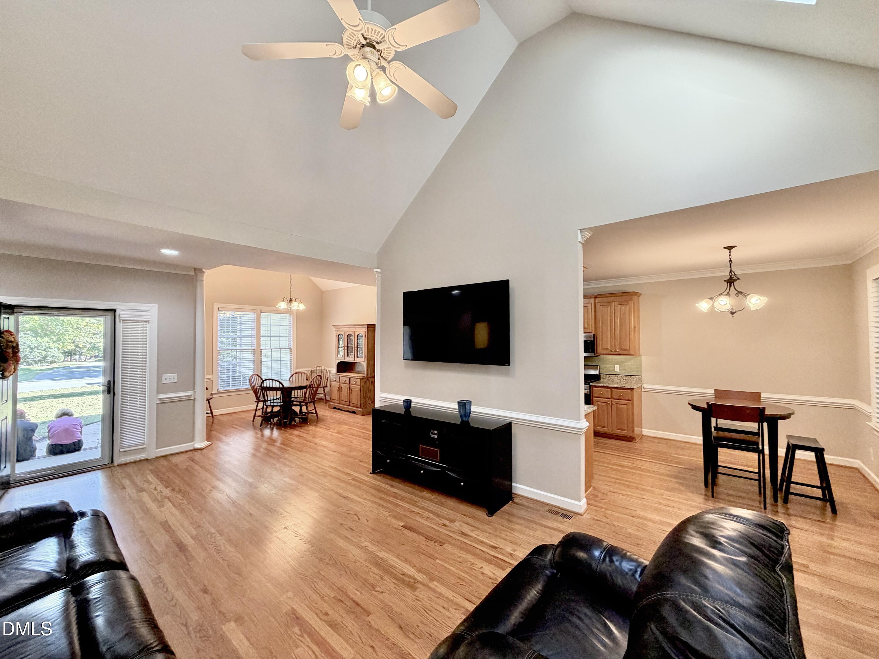 3200 Oaklyn Springs Drive Property Photo 12