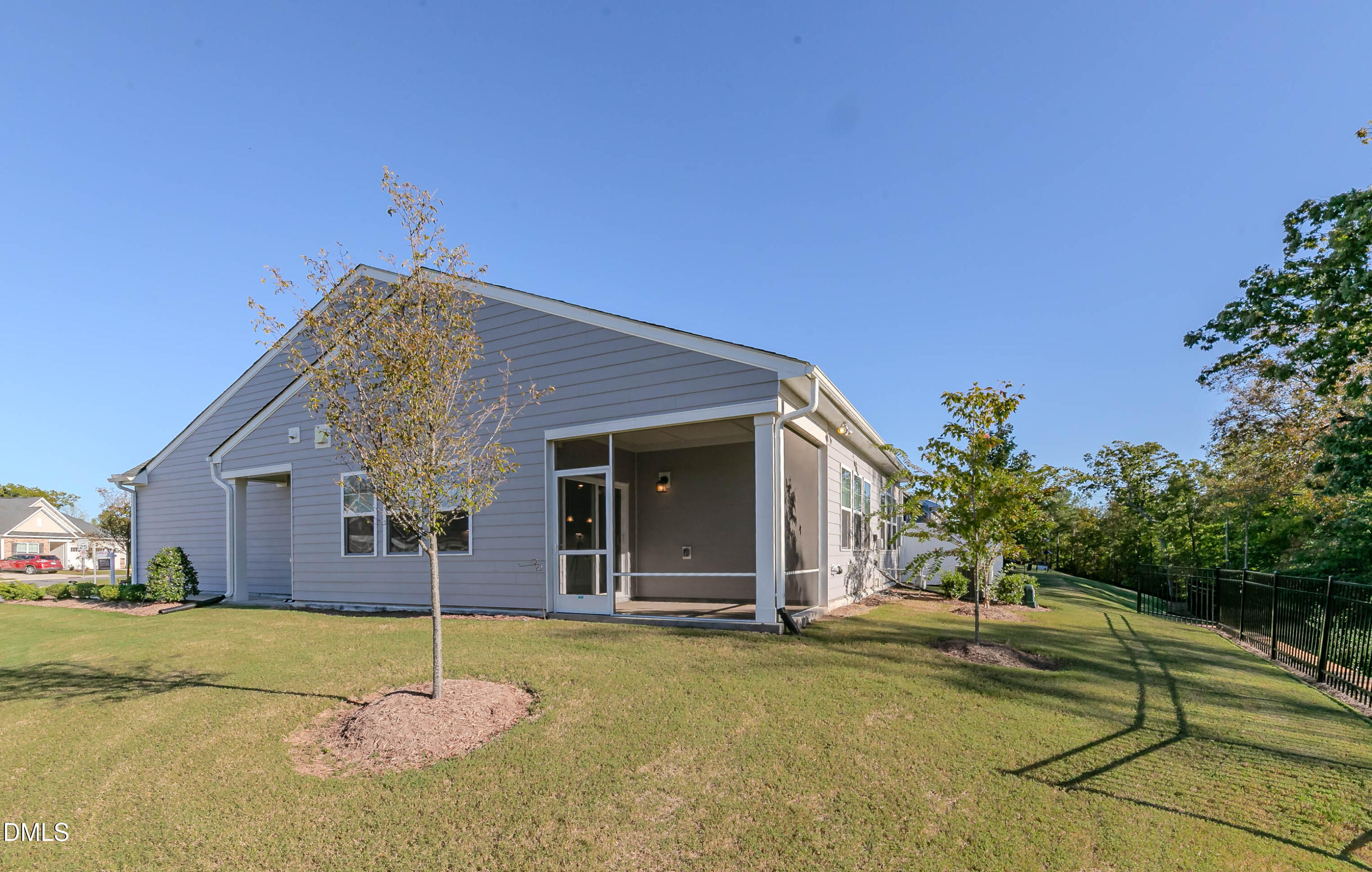 1131 Surveyor Drive Property Photo 32