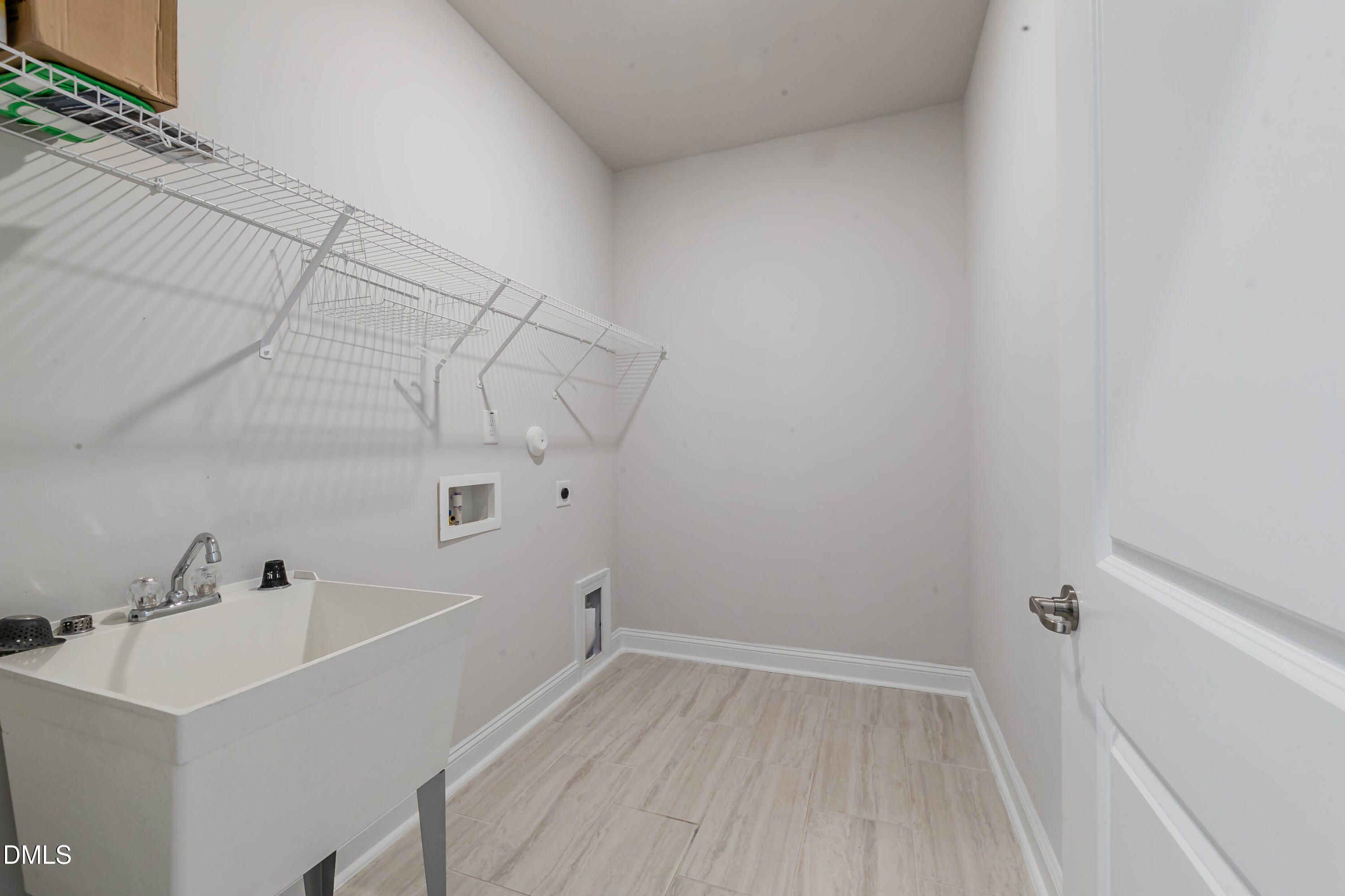 1131 Surveyor Drive Property Photo 34
