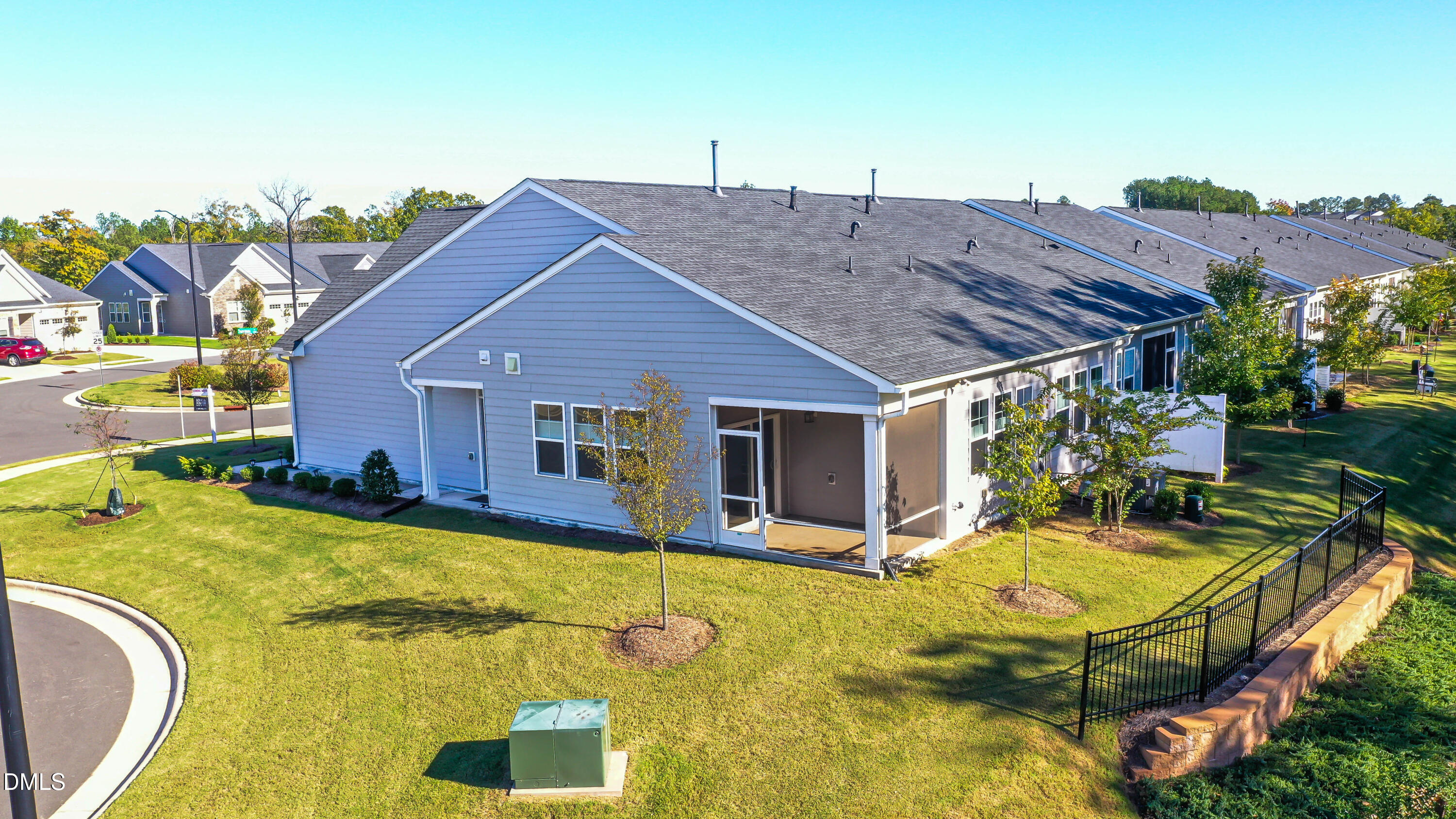 1131 Surveyor Drive Property Photo 41