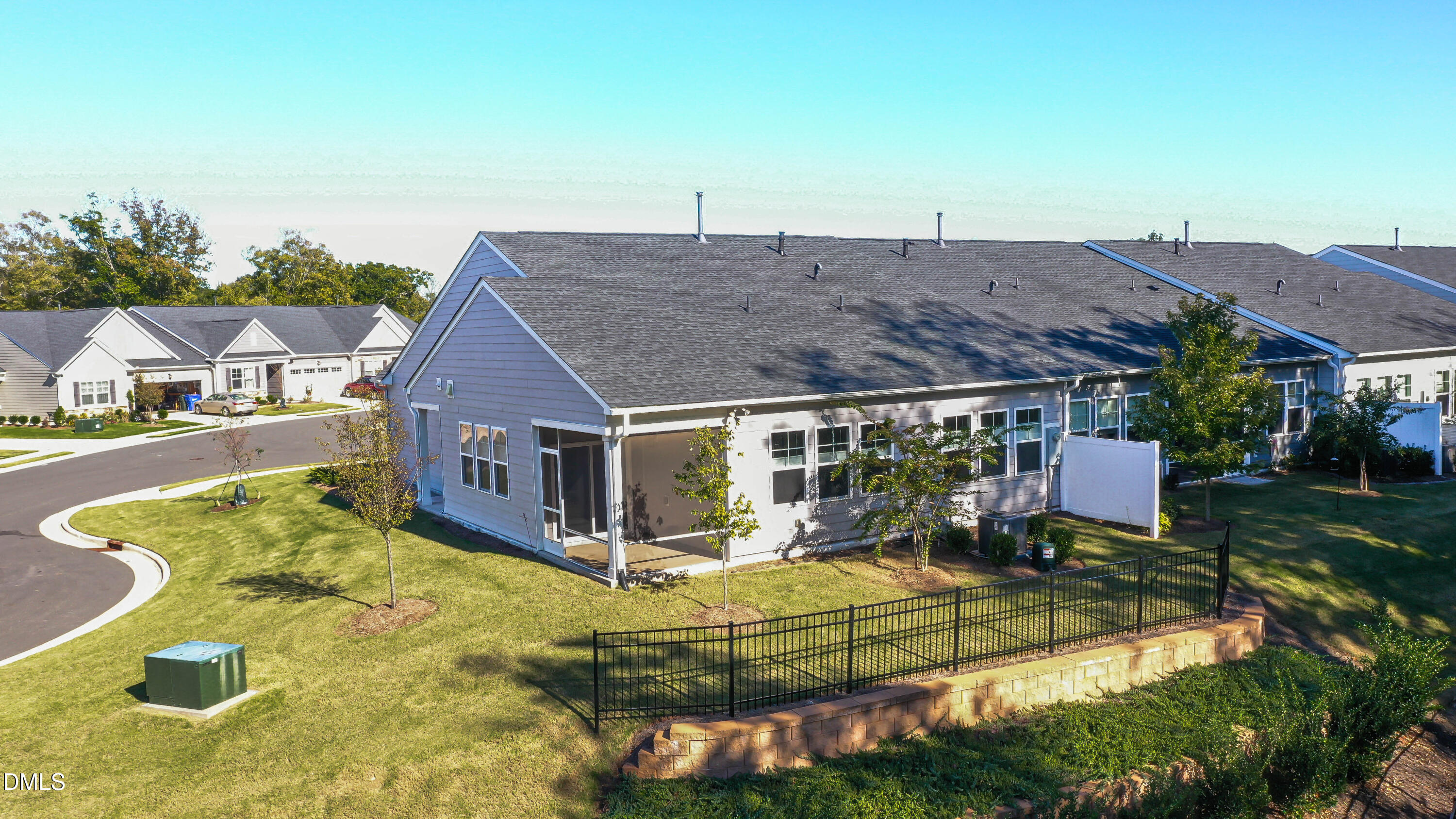 1131 Surveyor Drive Property Photo 42