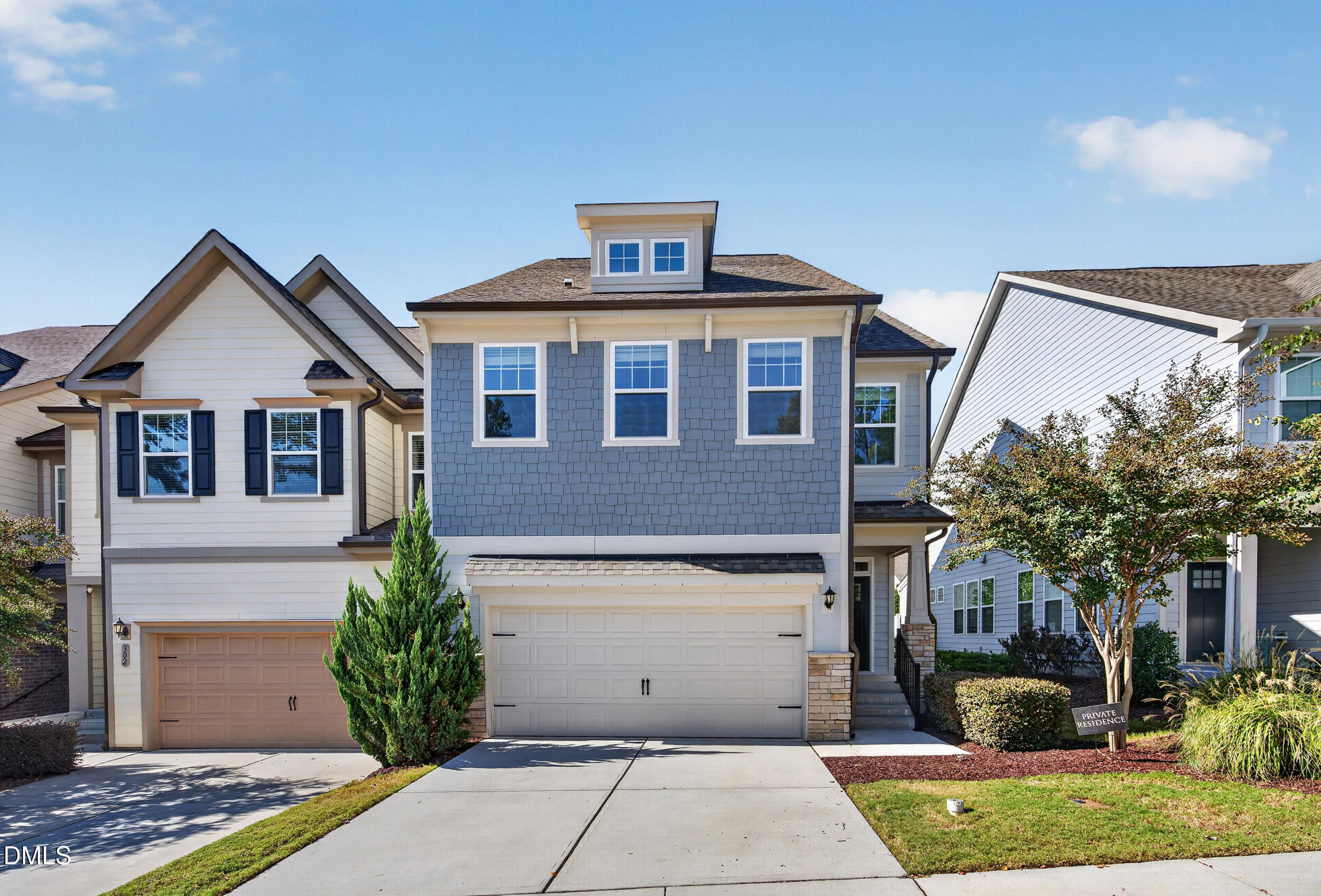 300 Fenella Drive Property Photo 1