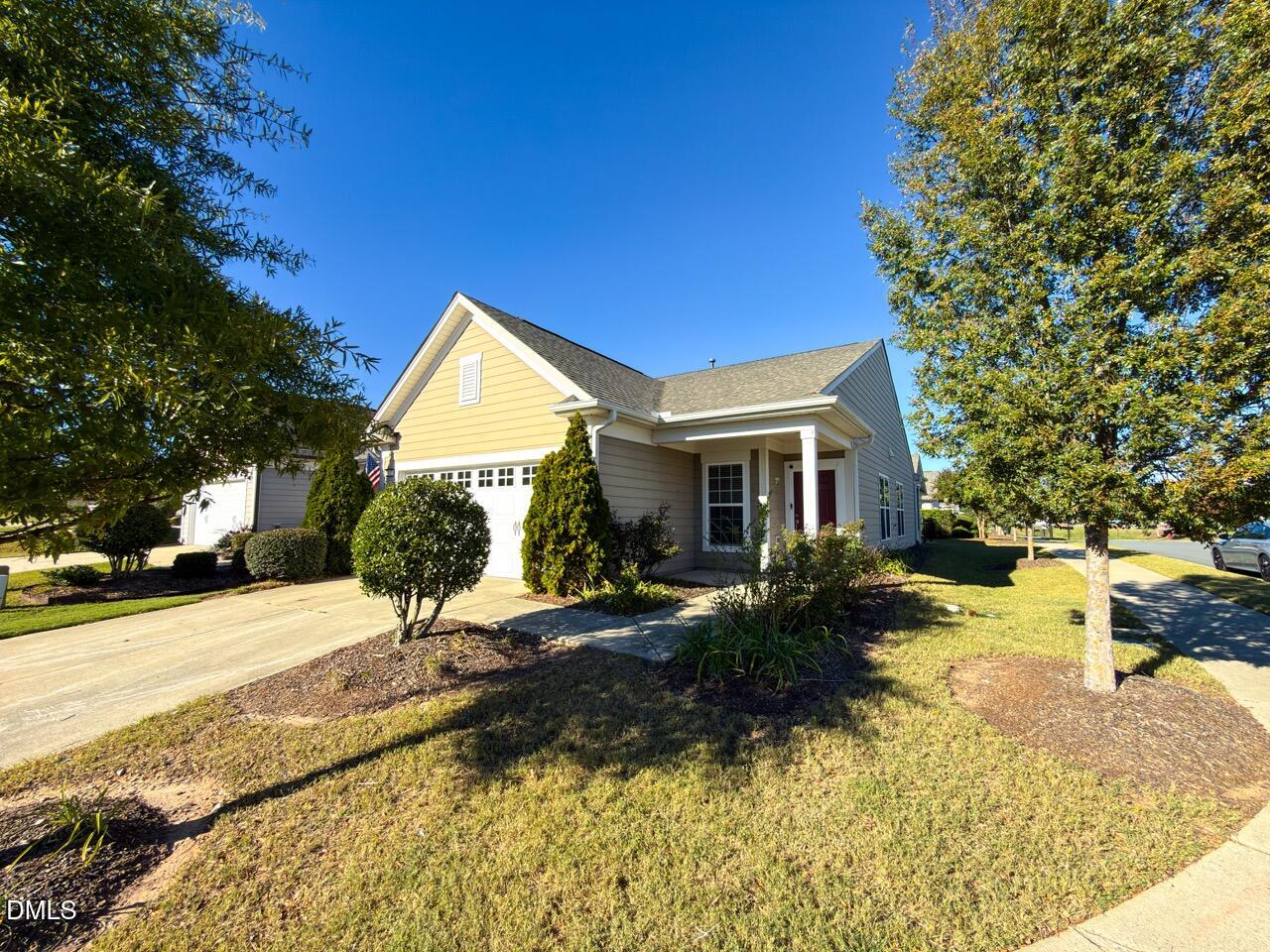 102 Chambers Field Court Property Photo 1