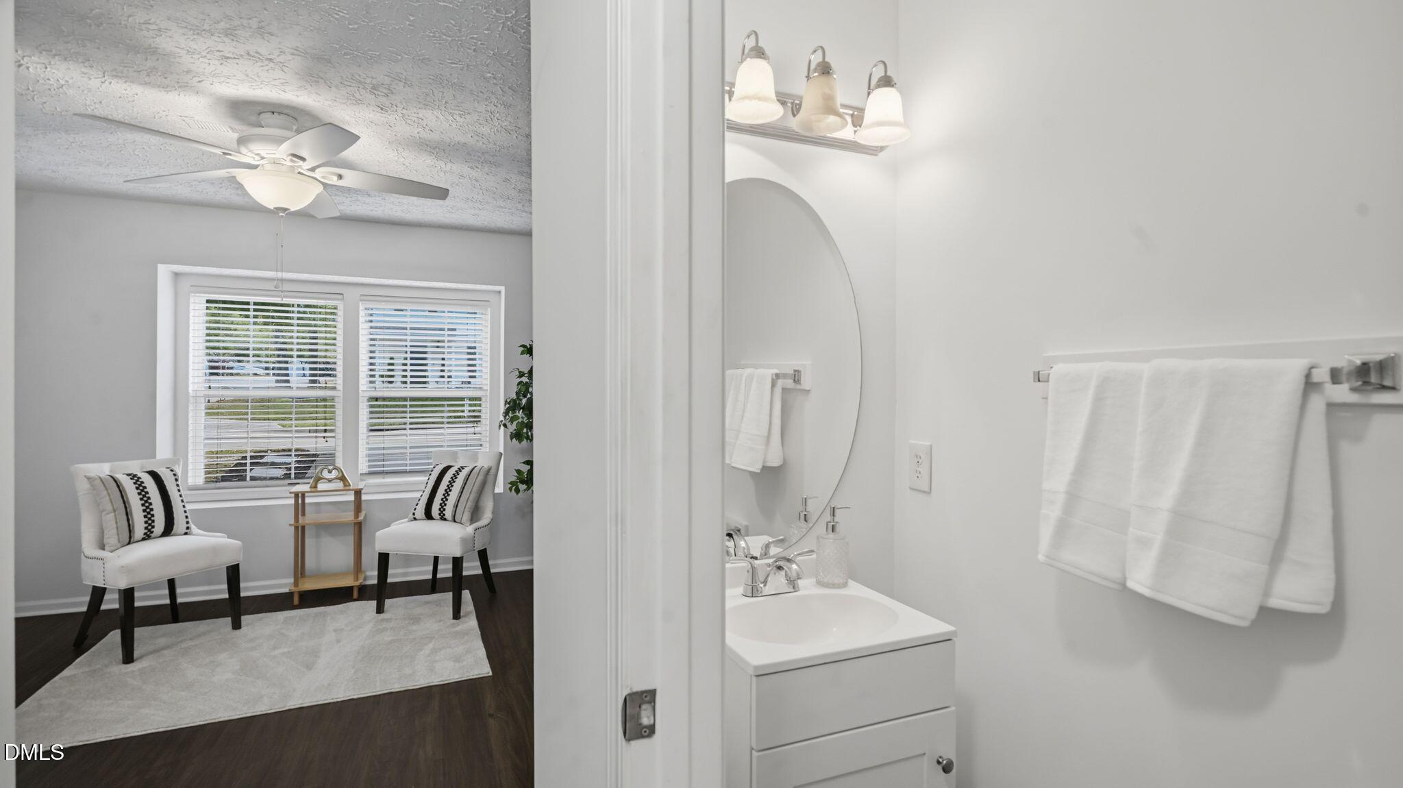 502 Cove Hollow Drive Property Photo 18
