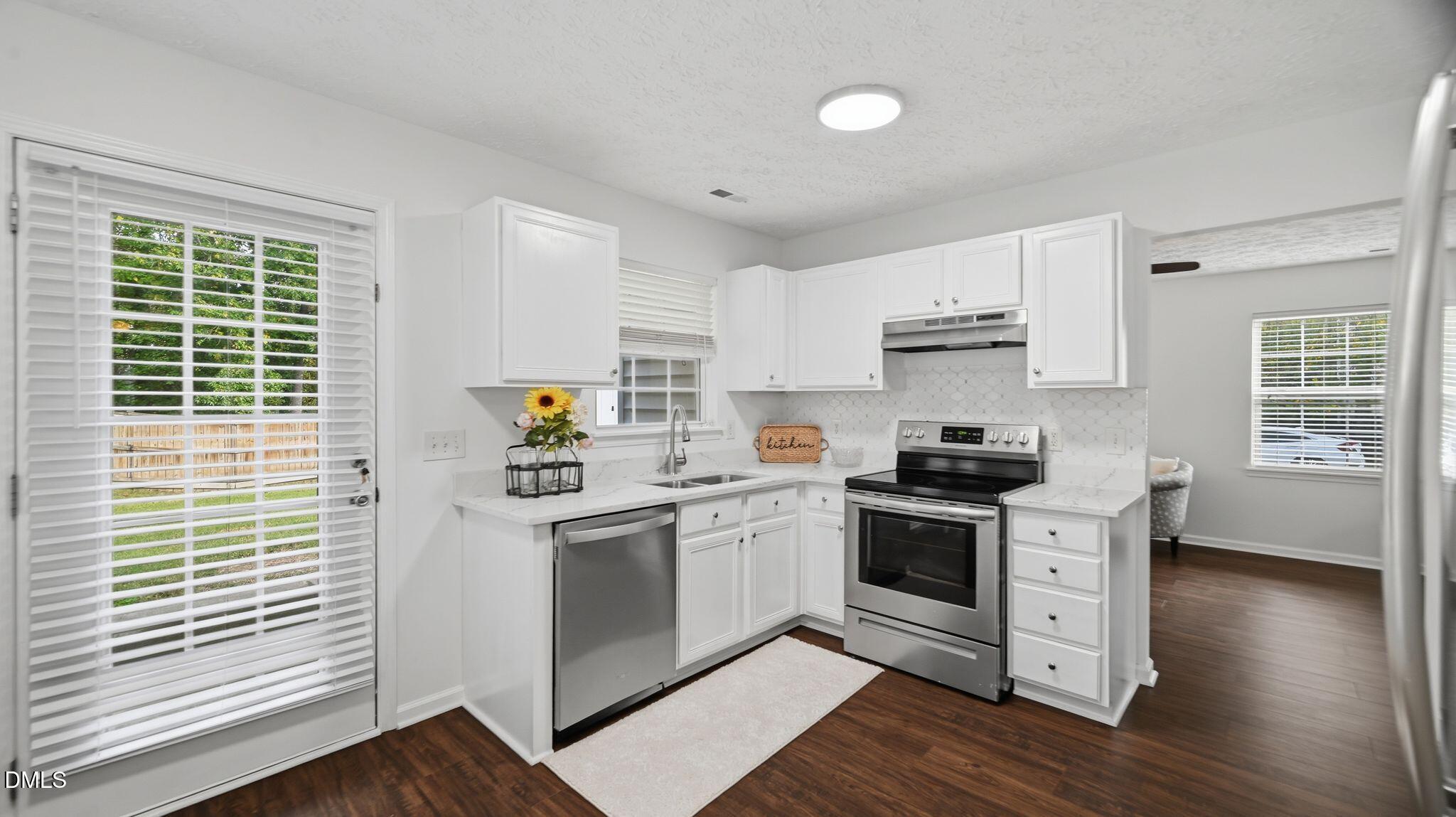 502 Cove Hollow Drive Property Photo 32