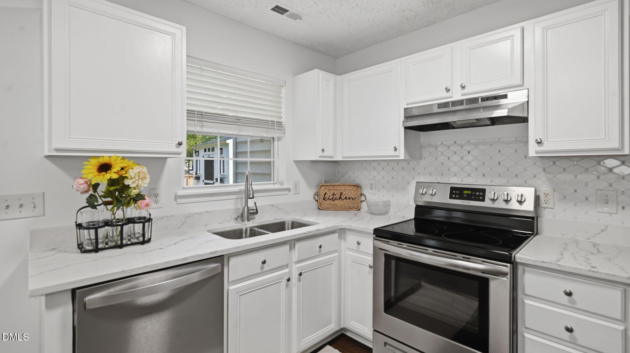 502 Cove Hollow Drive Property Photo 33