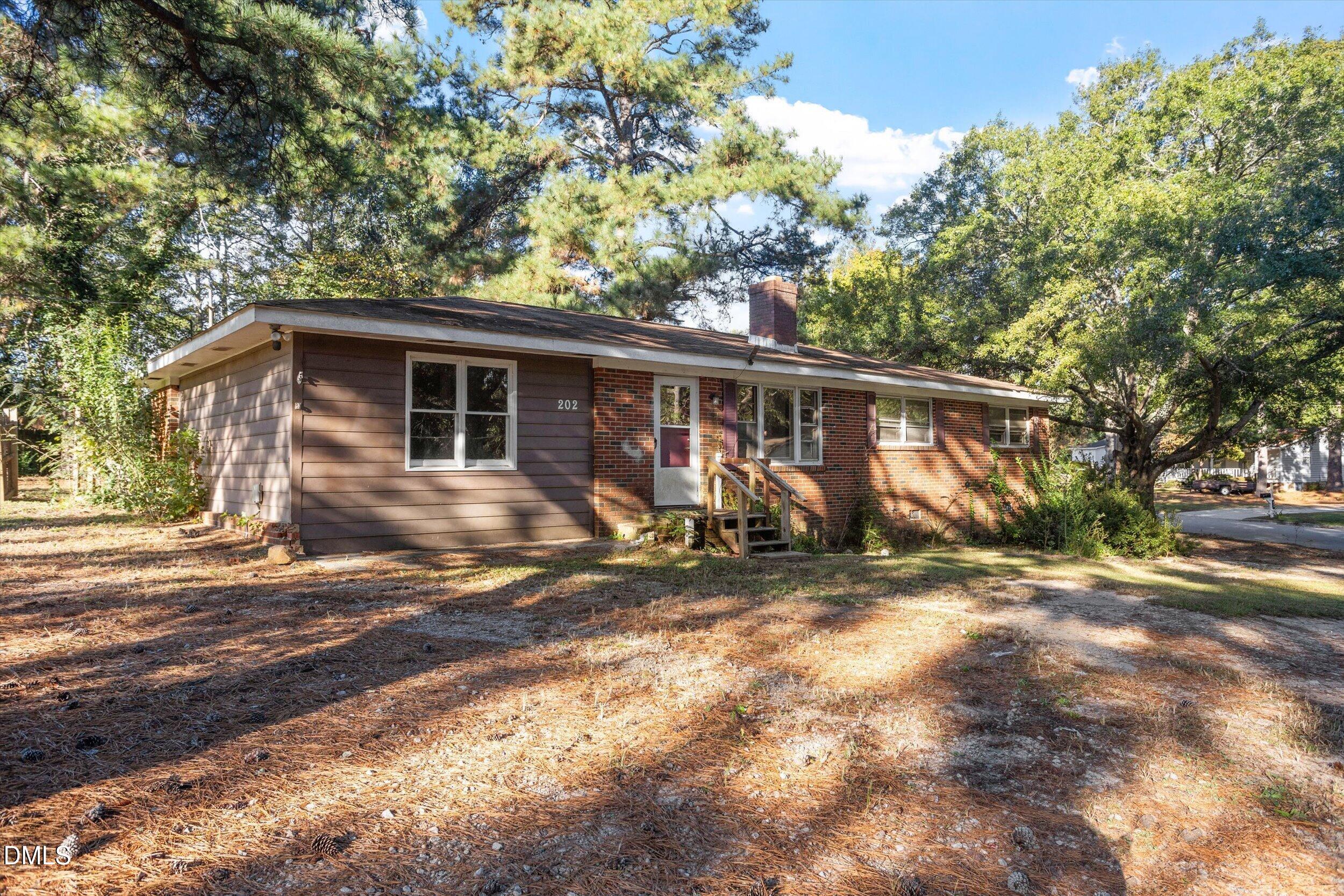 202 Griffin Drive Property Photo 1