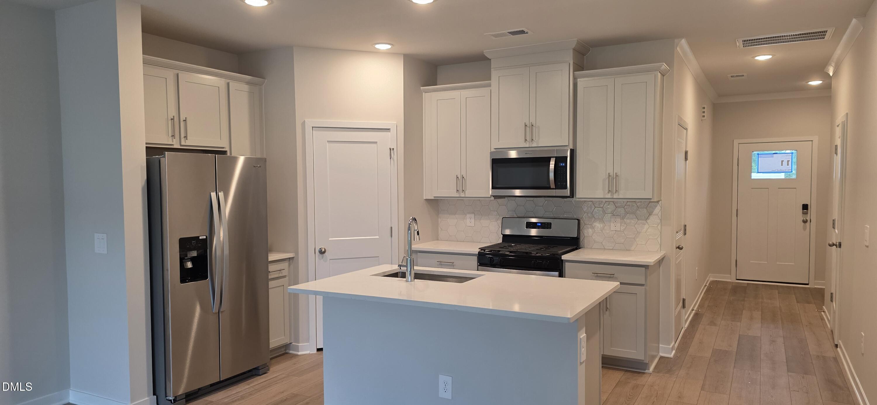 928 Broadleaf Trace Property Photo 6