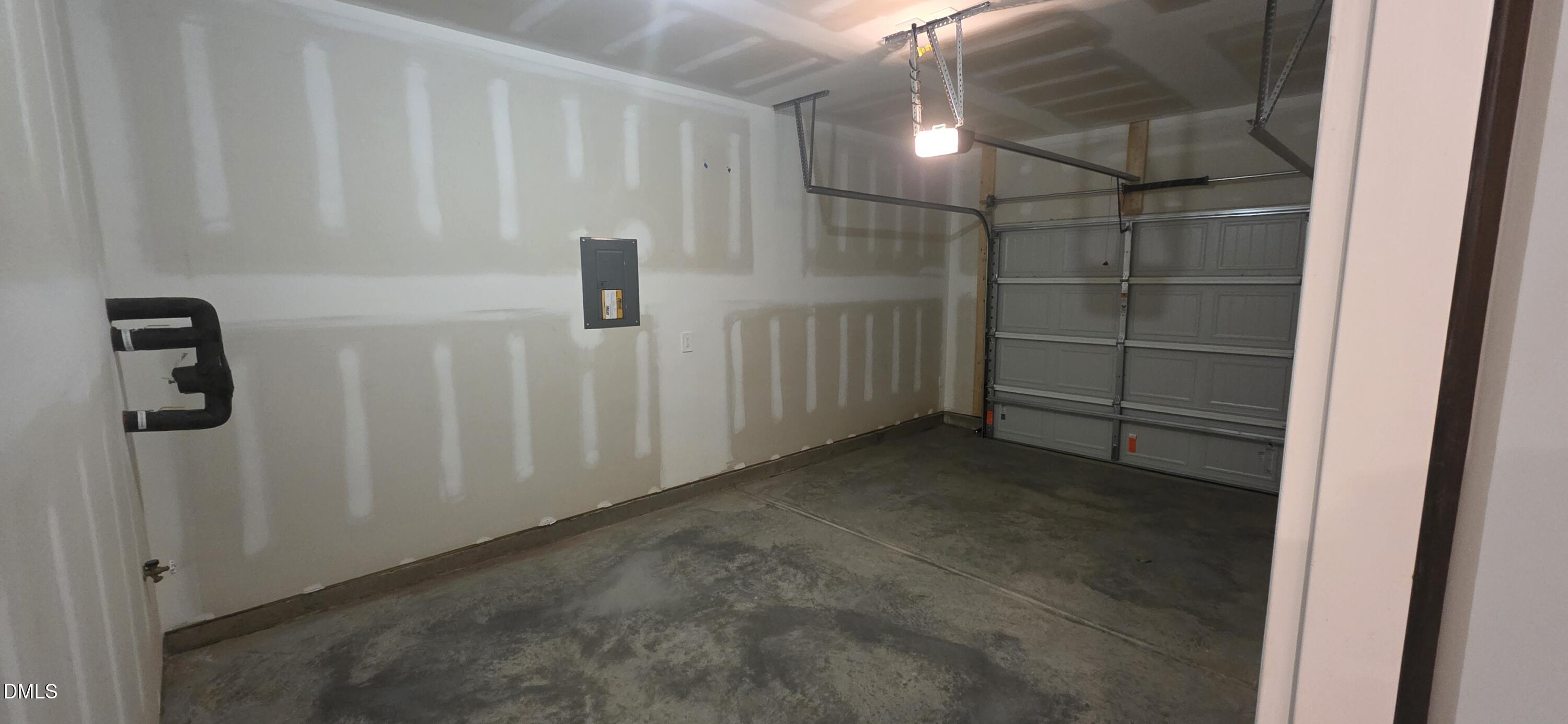928 Broadleaf Trace Property Photo 33