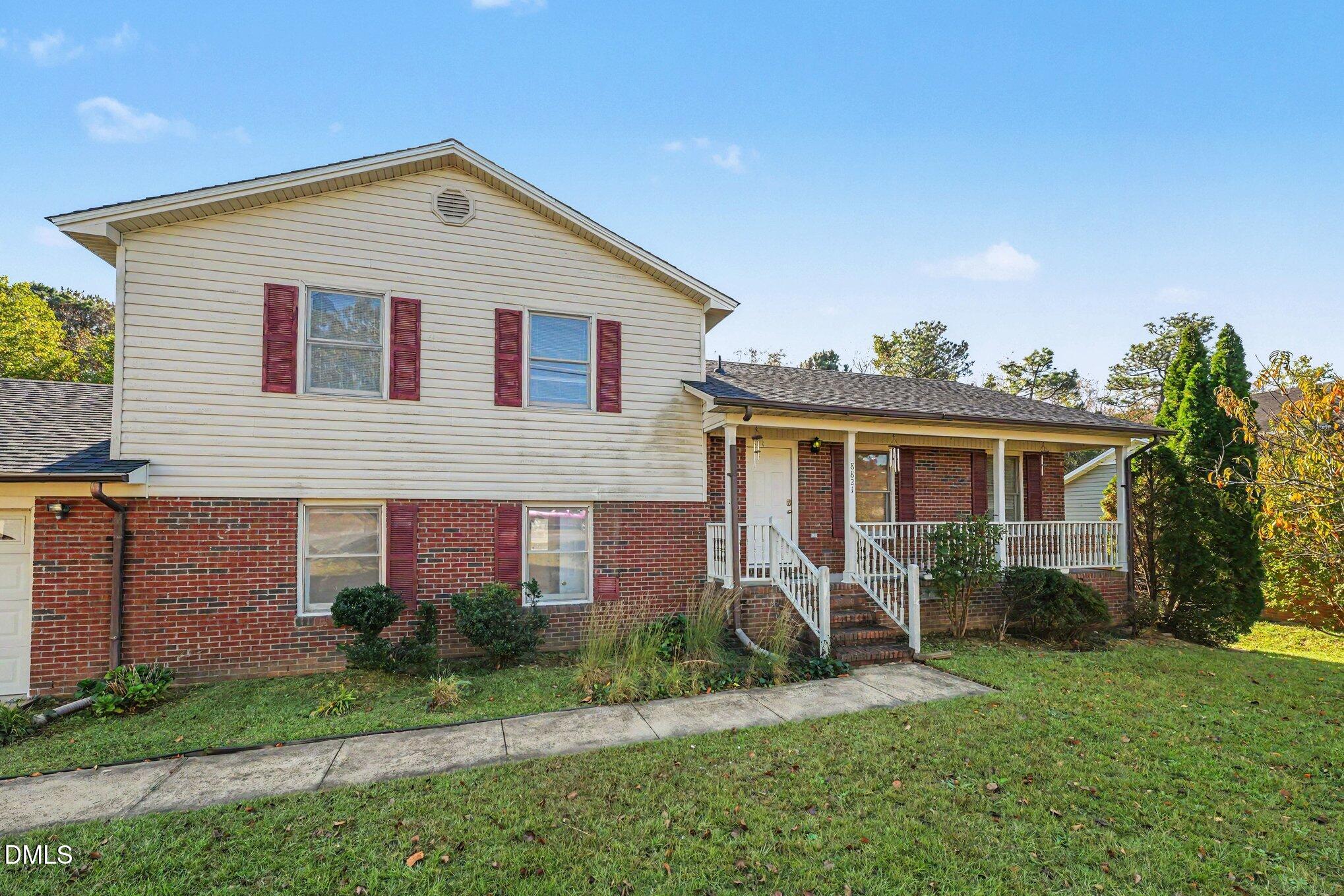 8821 Tibs Run Property Photo 1