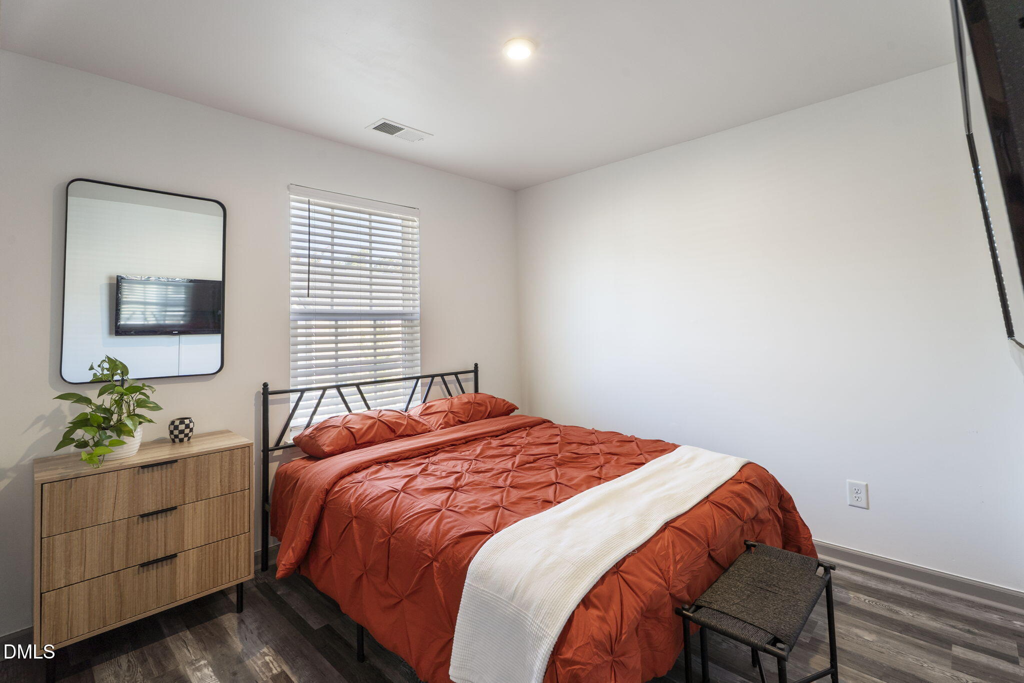 408 Cross Country Way Property Photo 28