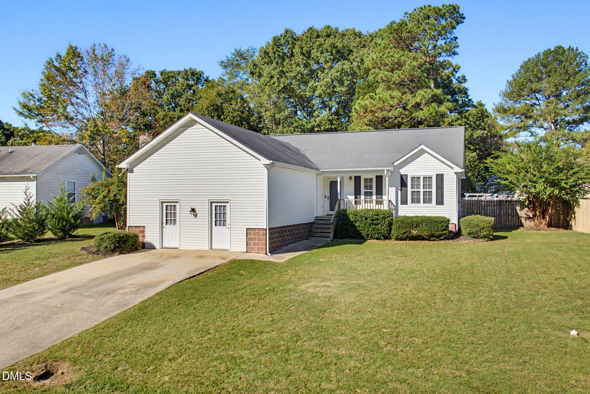 904 Perry Howard Road Property Photo 1