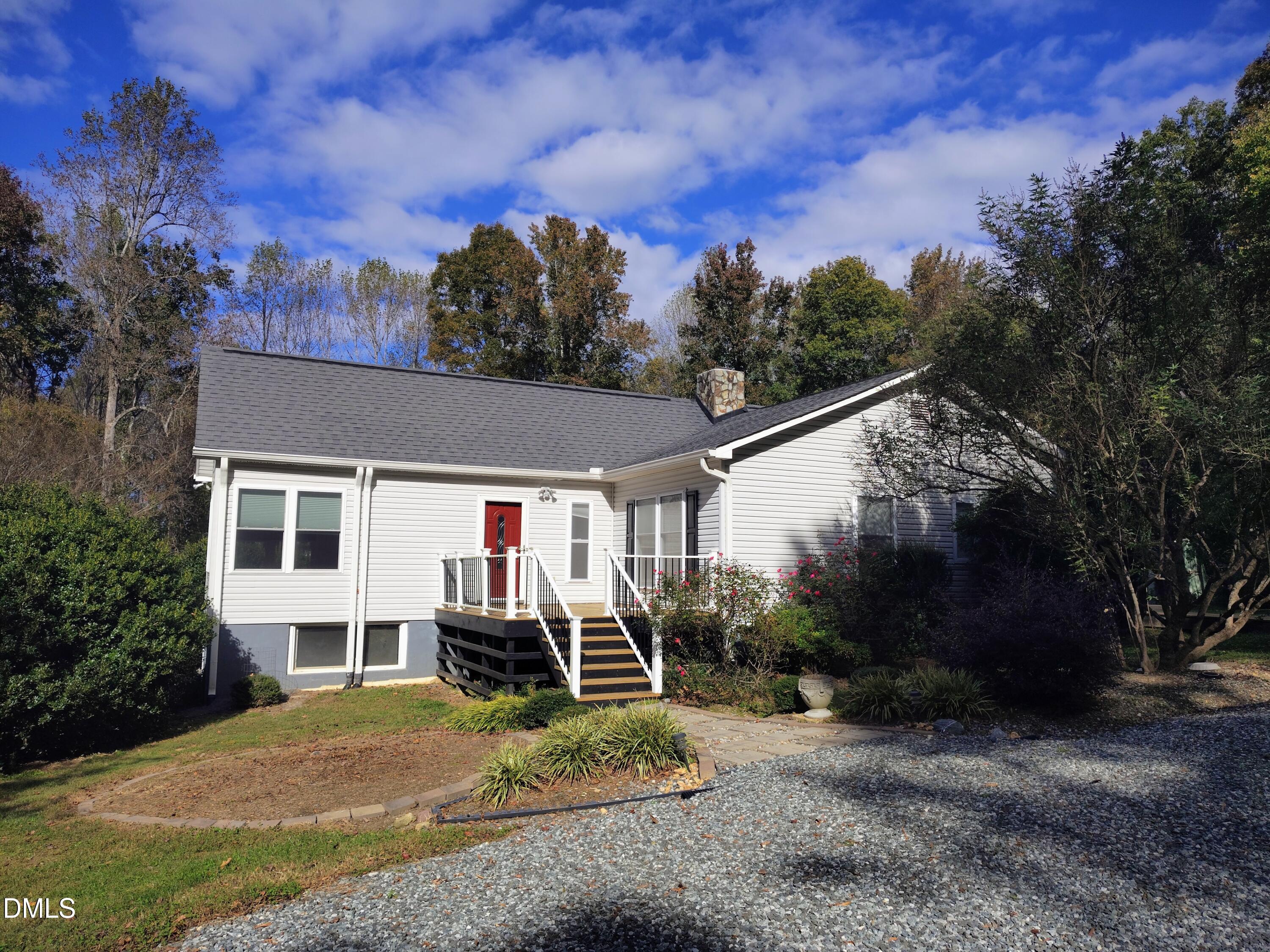 8704 Victory Lane Property Photo 1
