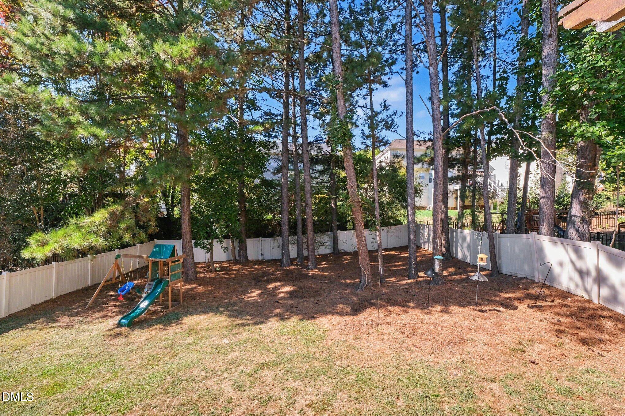 705 Seastone Street Property Photo 26