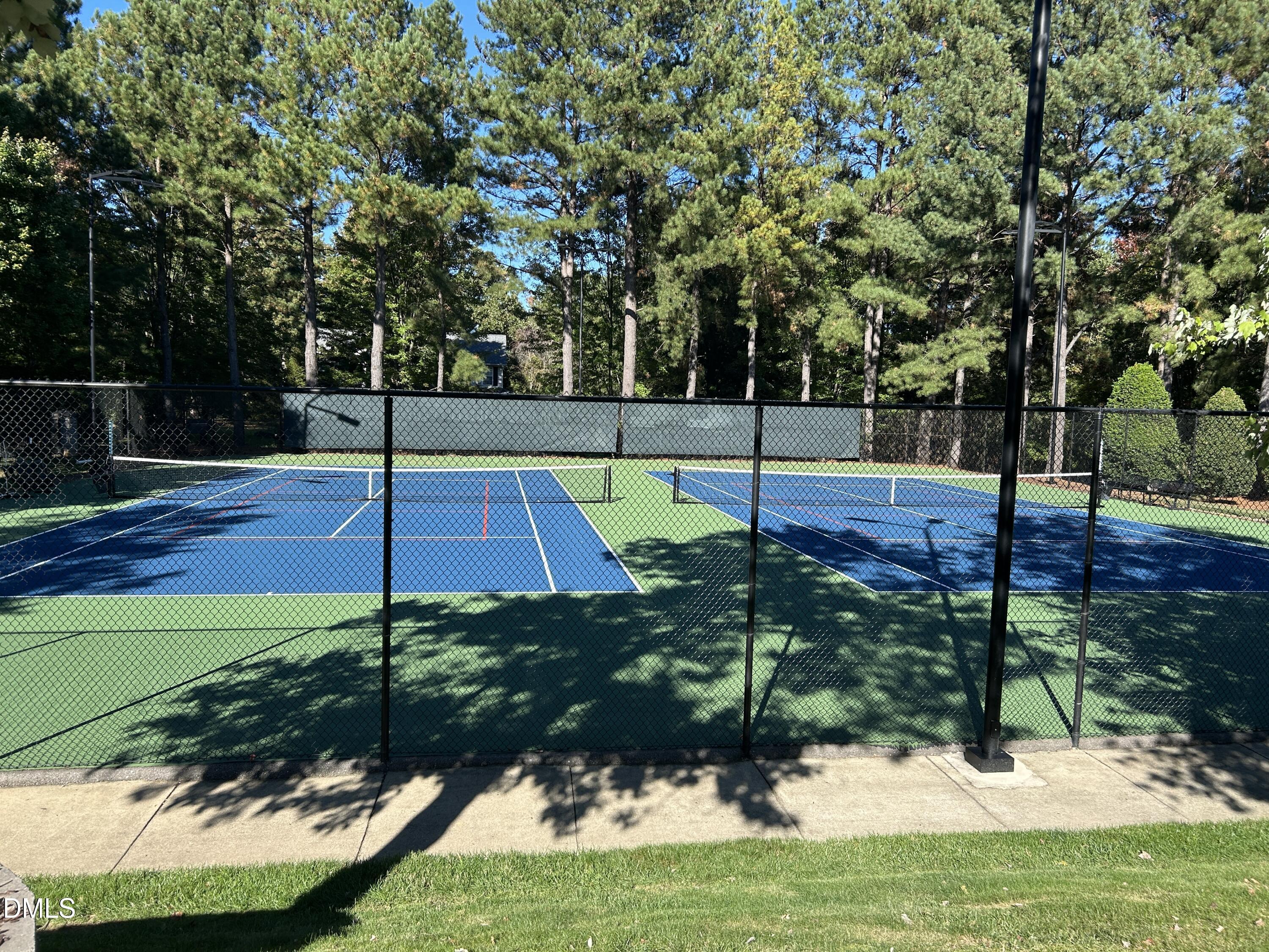 705 Seastone Street Property Photo 36