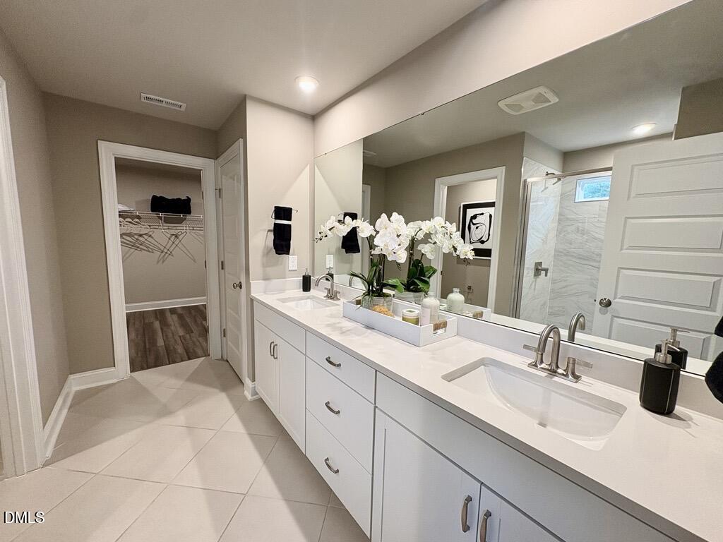 3240 Shannon Wds Lane Property Photo 15