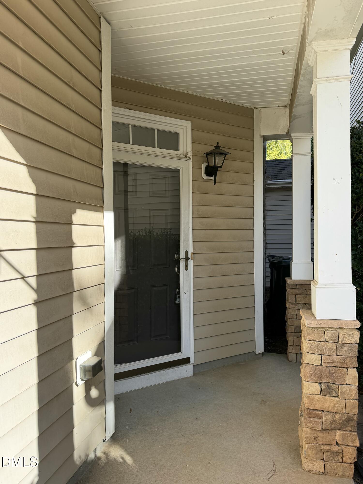 8502 Pillar Gate Lane Property Photo 2