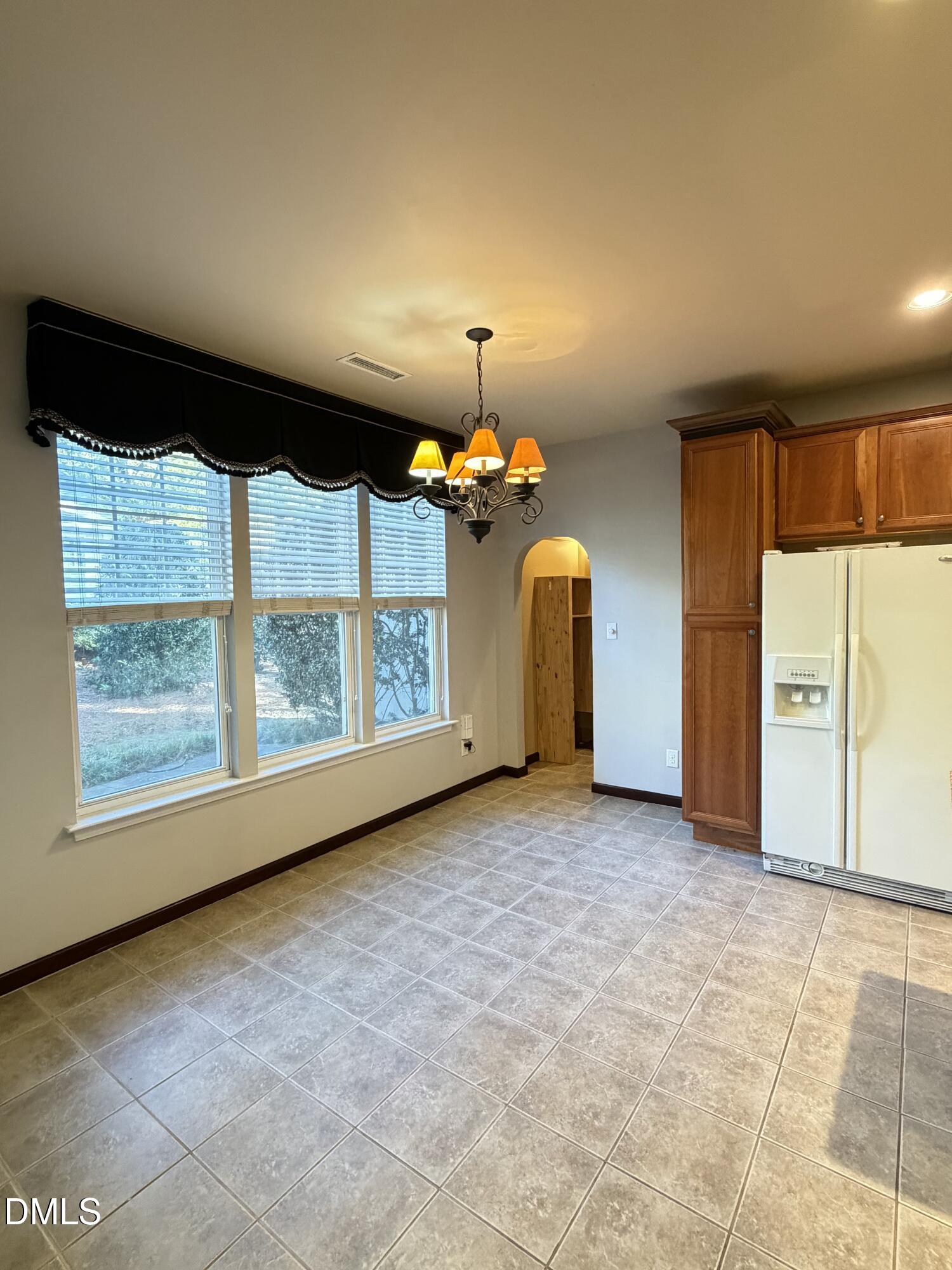 8502 Pillar Gate Lane Property Photo 7