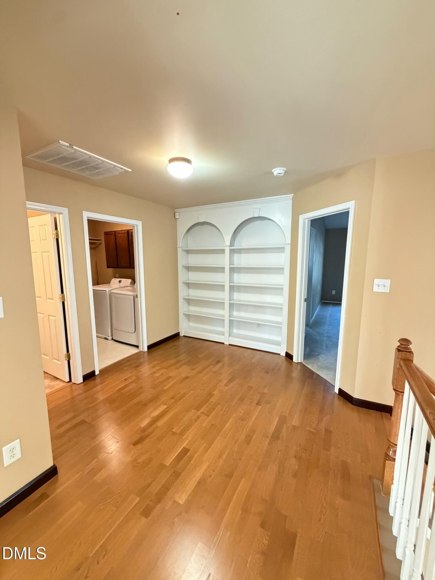8502 Pillar Gate Lane Property Photo 9