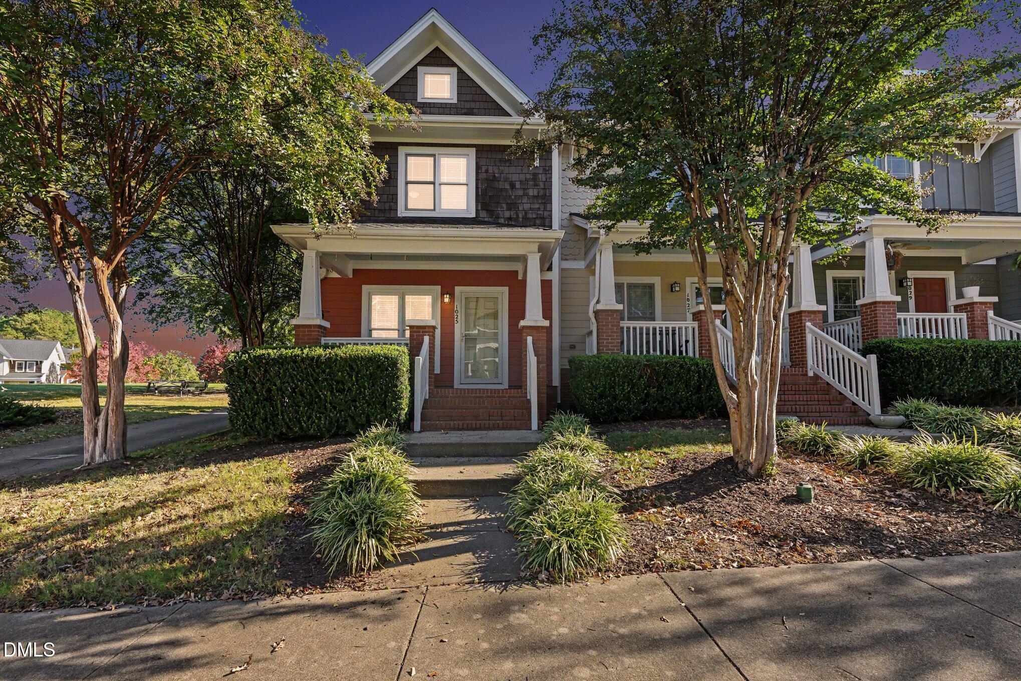 1025 Mica Lamp Court Property Photo 1