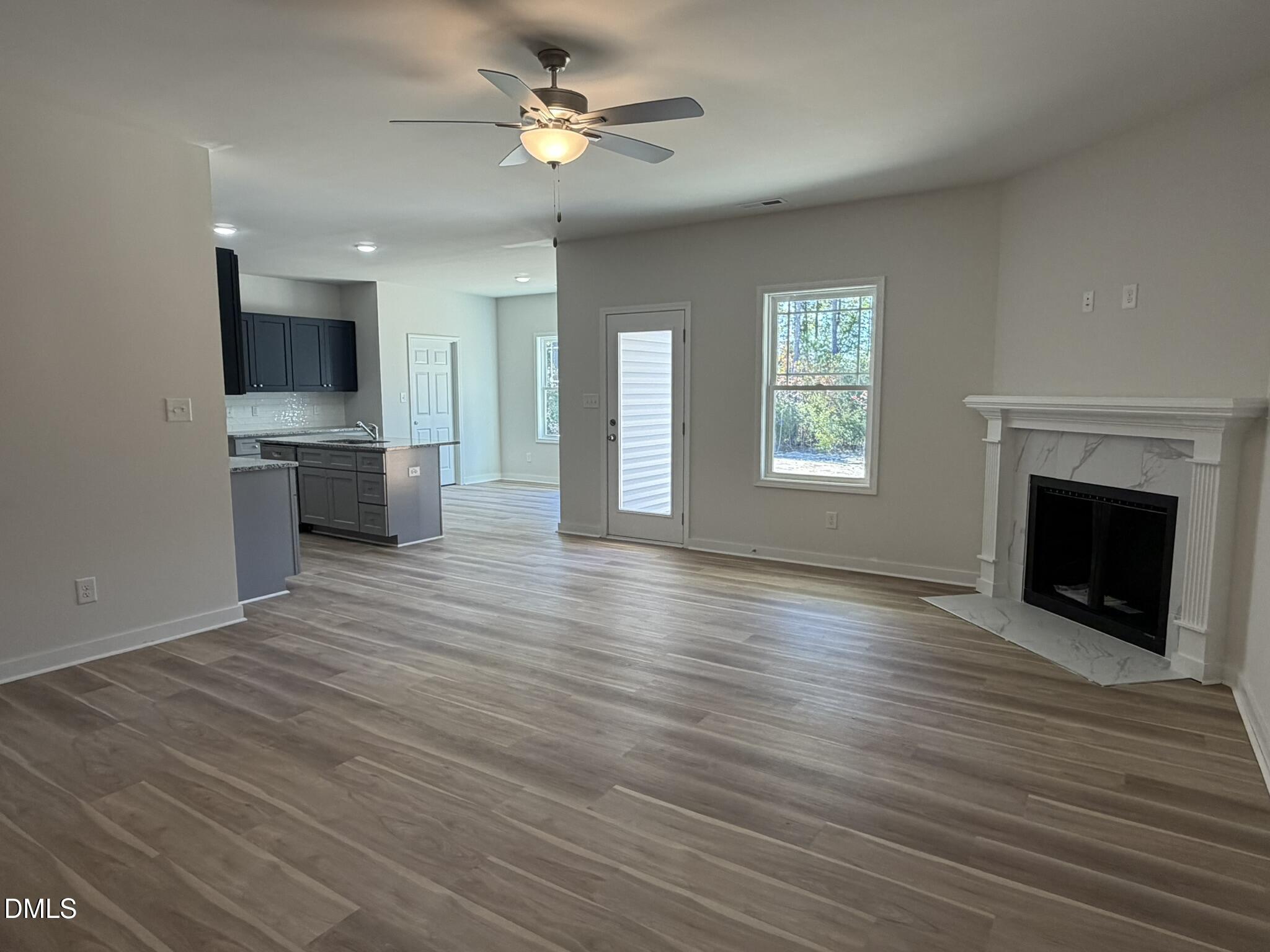 125 Seabreeze Place Property Photo 3