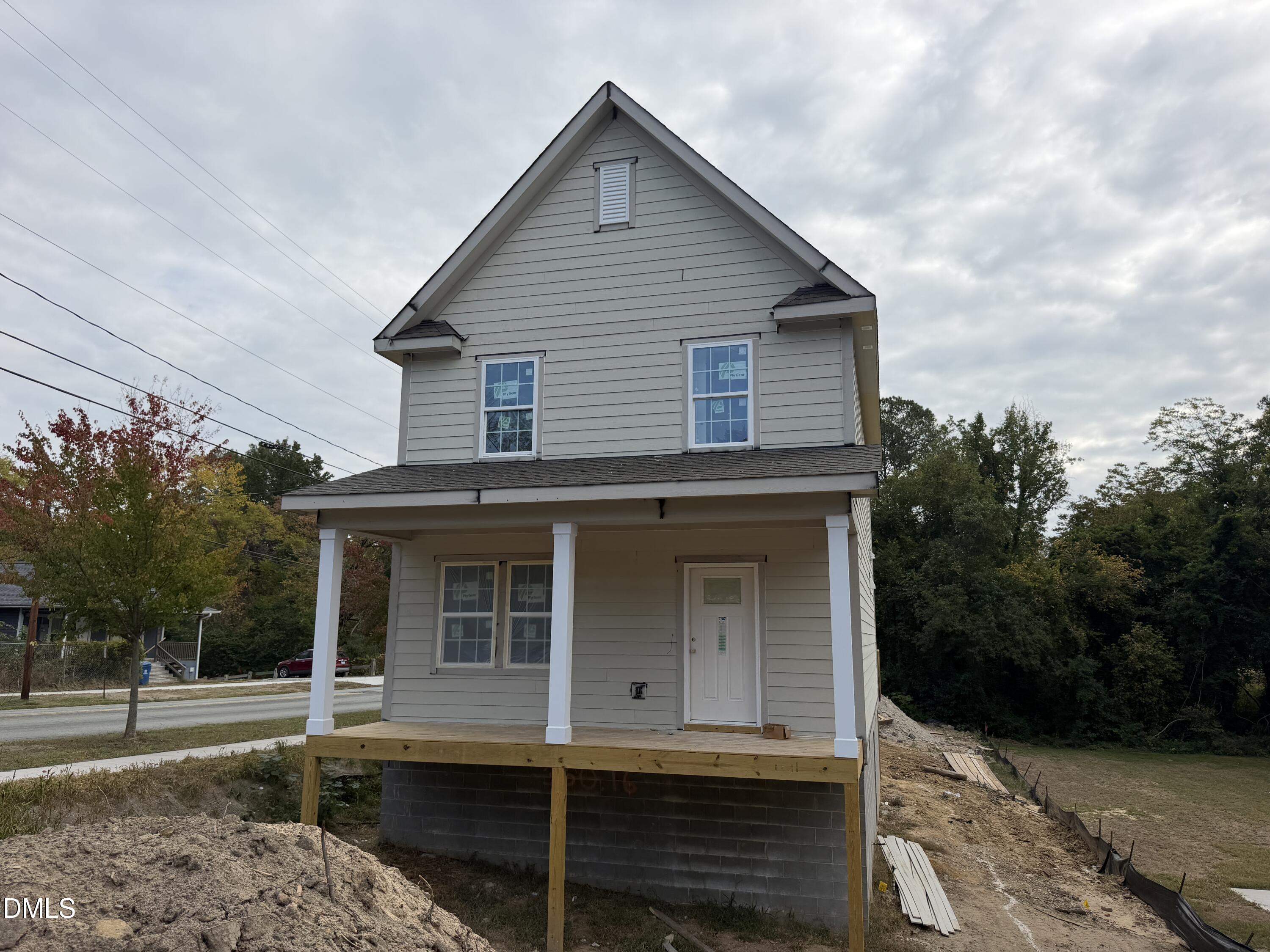 1407 W Club Boulevard Property Photo 1