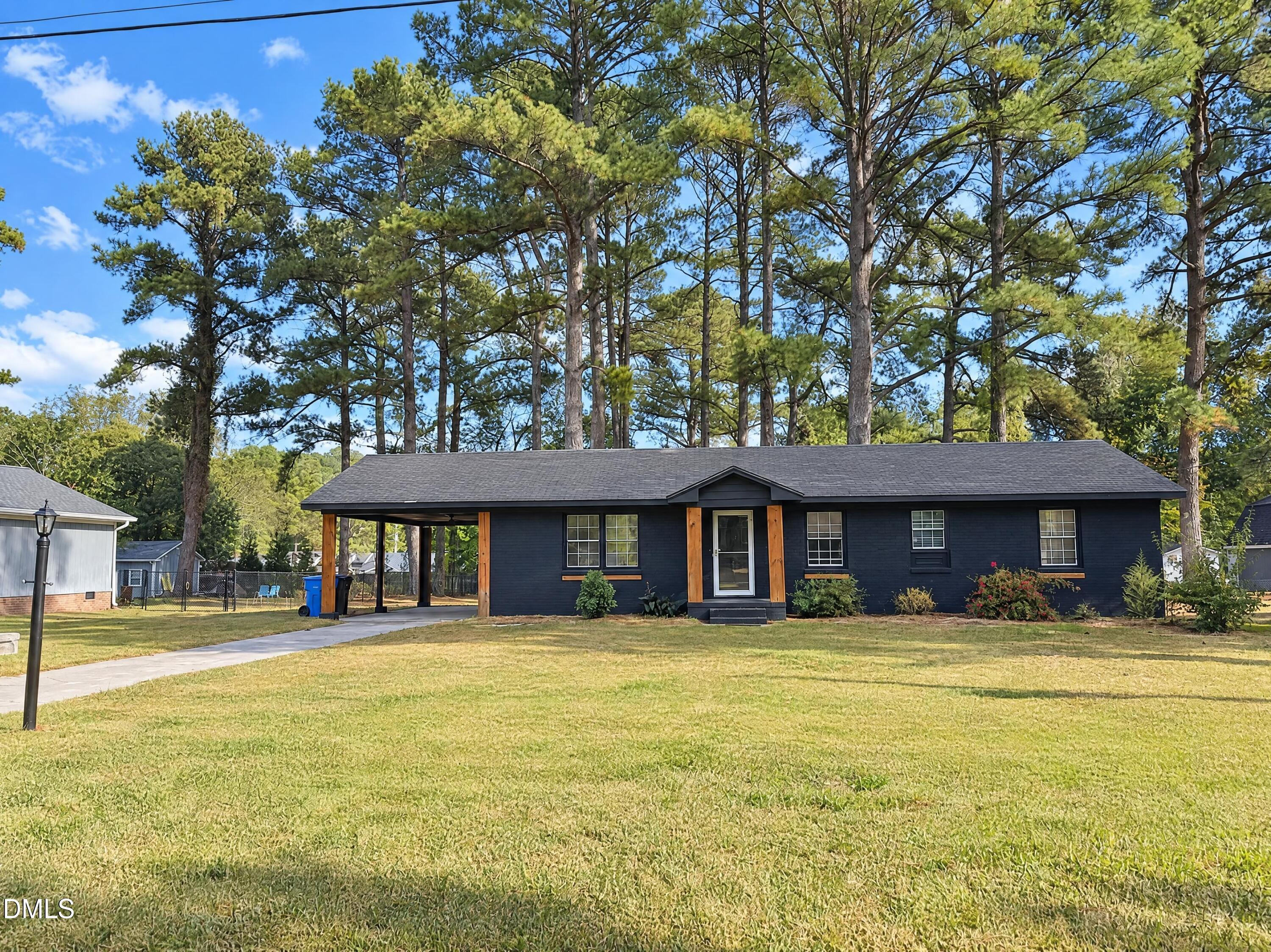 3104 Marlowe Road N Property Photo 1