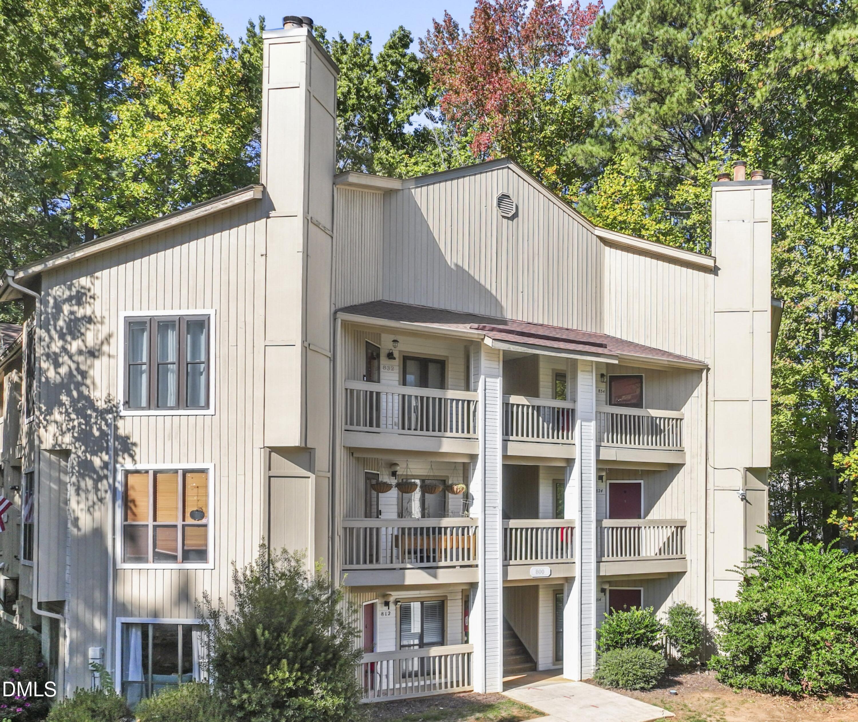 824 New Kent Place Property Photo 1