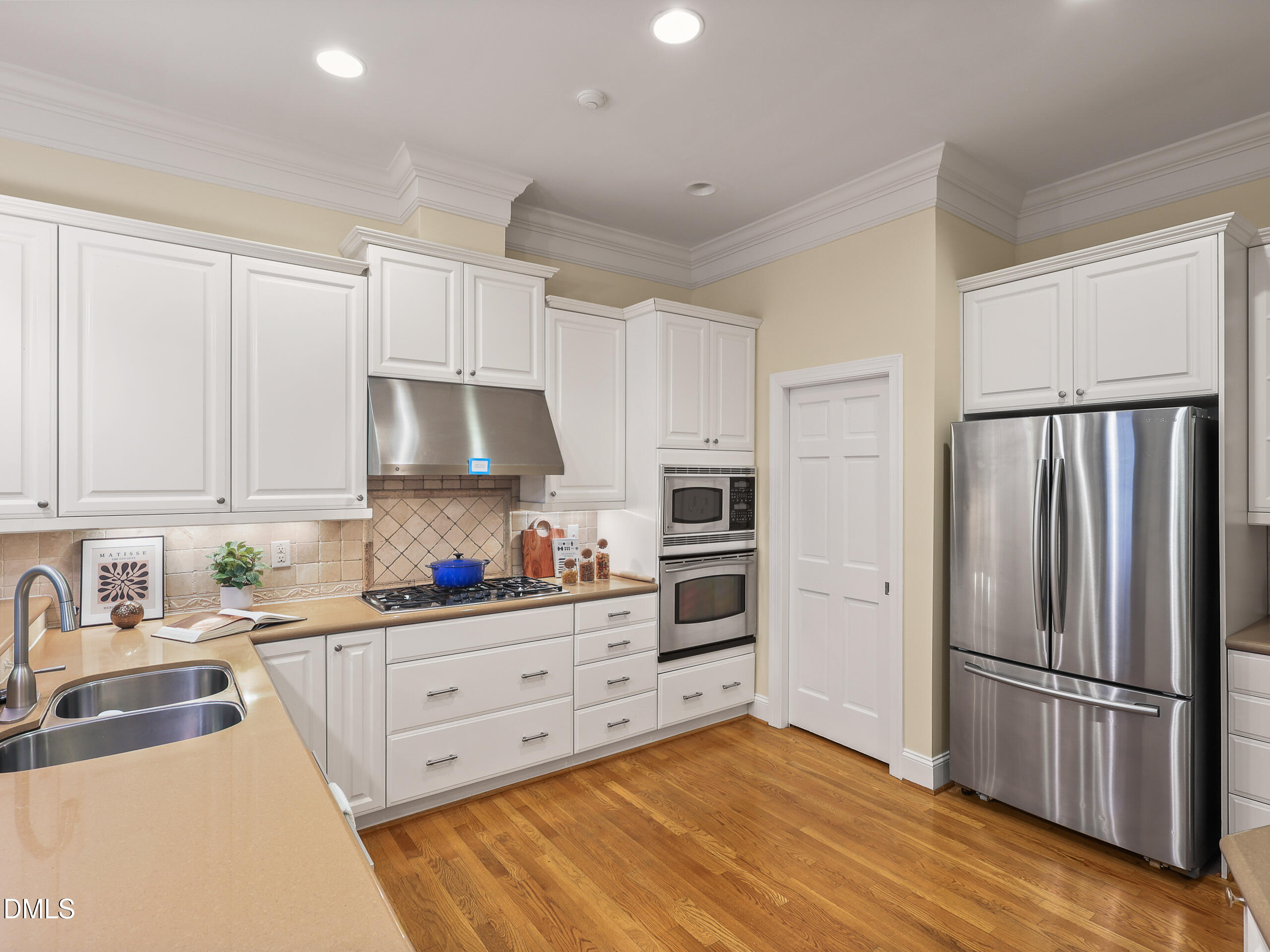 3925 Bentley Brook Drive Property Photo 6