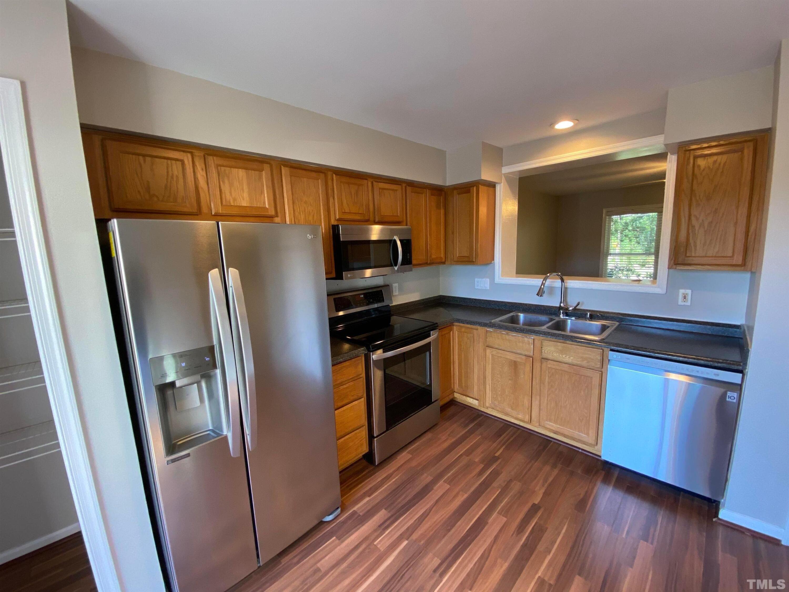 327 W Trinity Avenue Property Photo 5