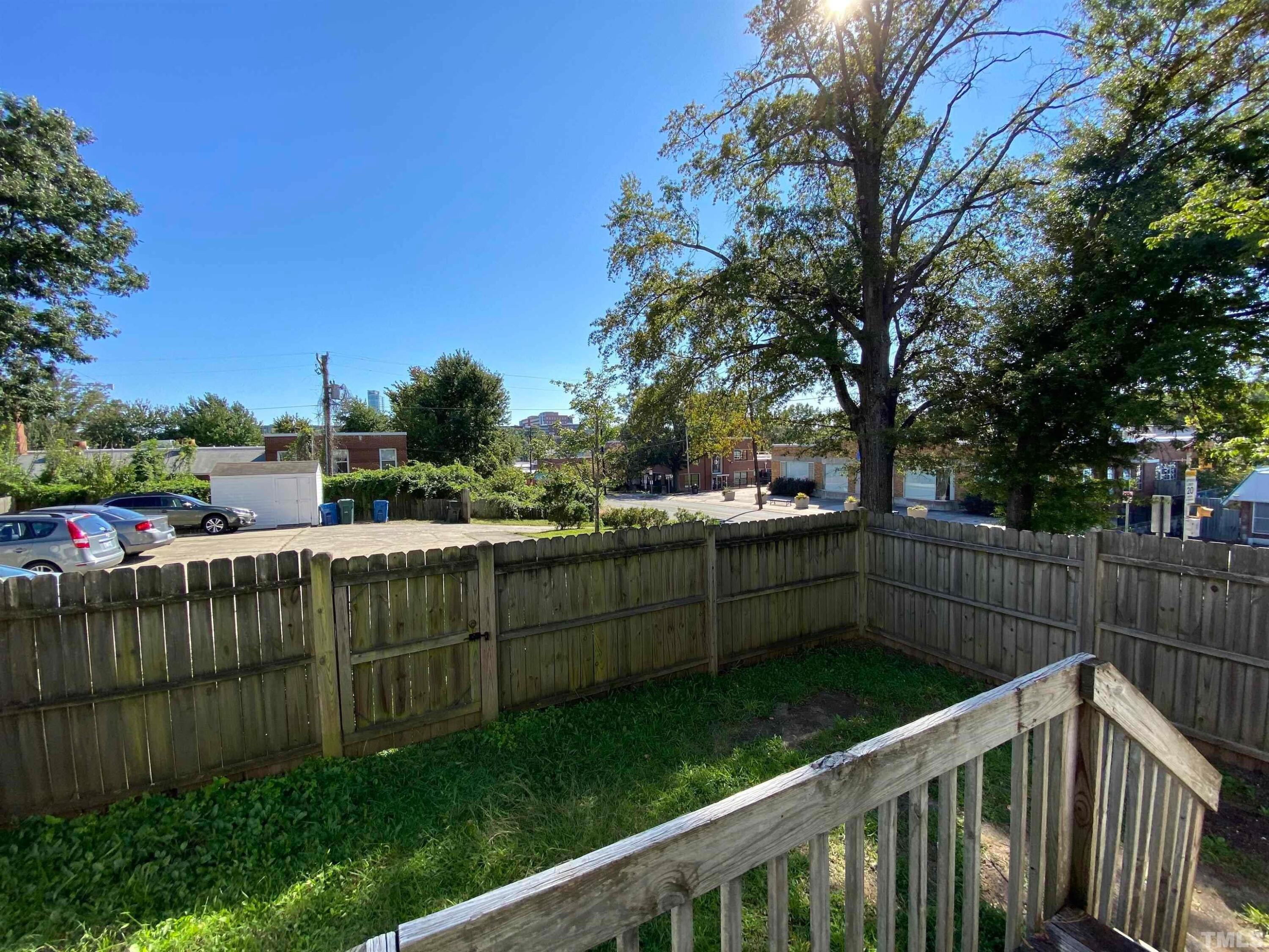 327 W Trinity Avenue Property Photo 14