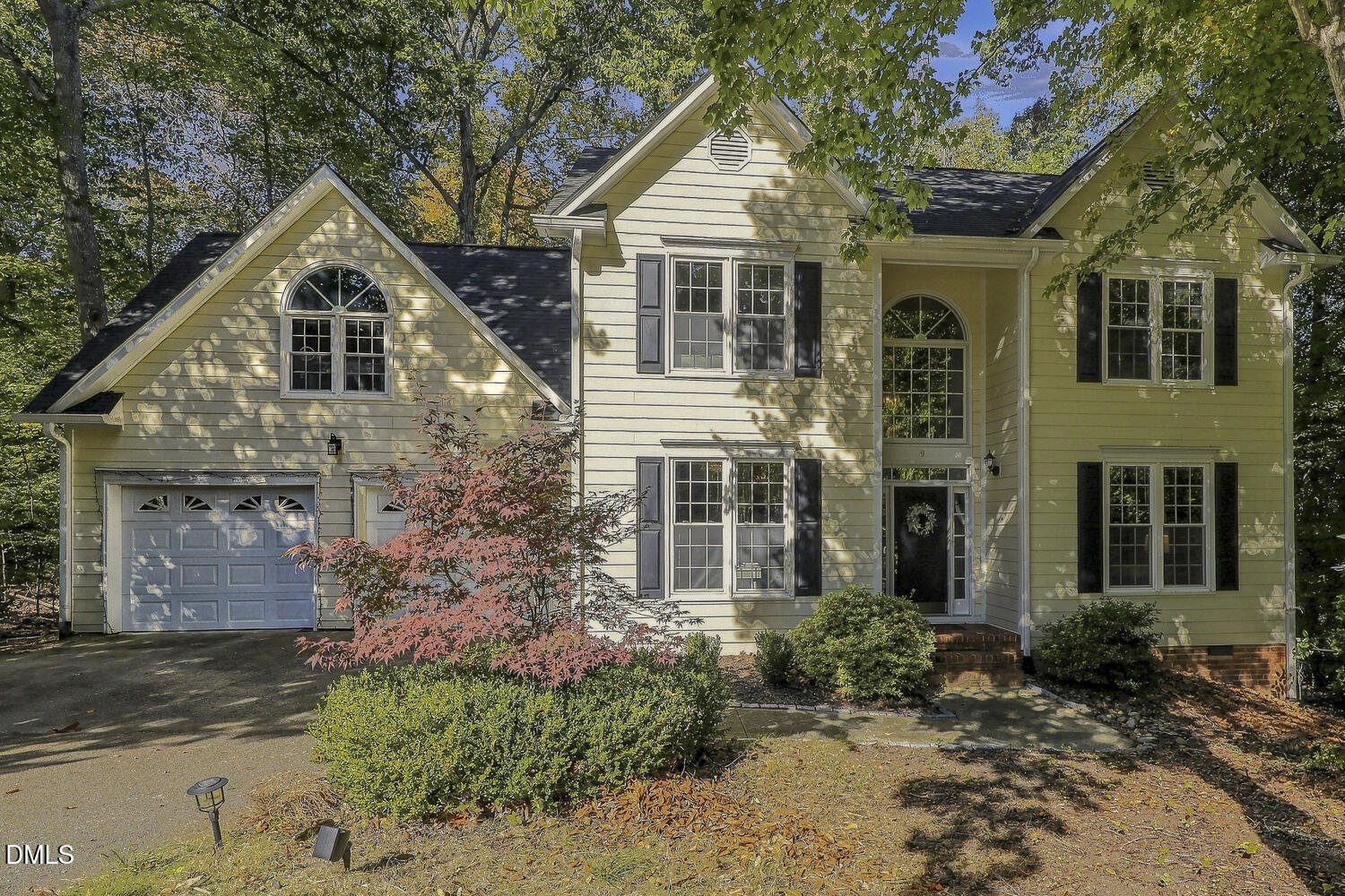 9 Montcrest Drive Property Photo 1