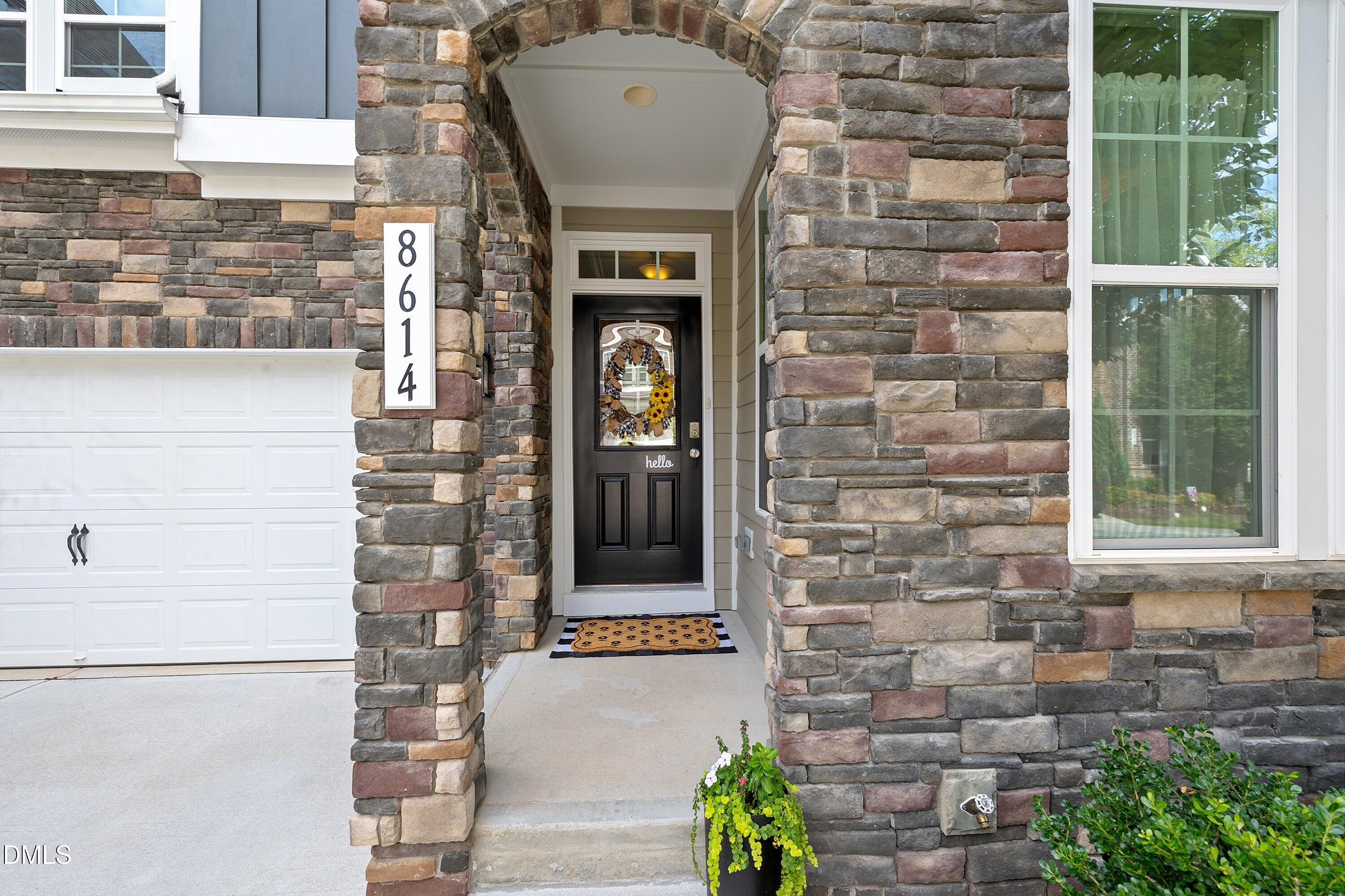 8614 Secreto Drive Property Photo 3