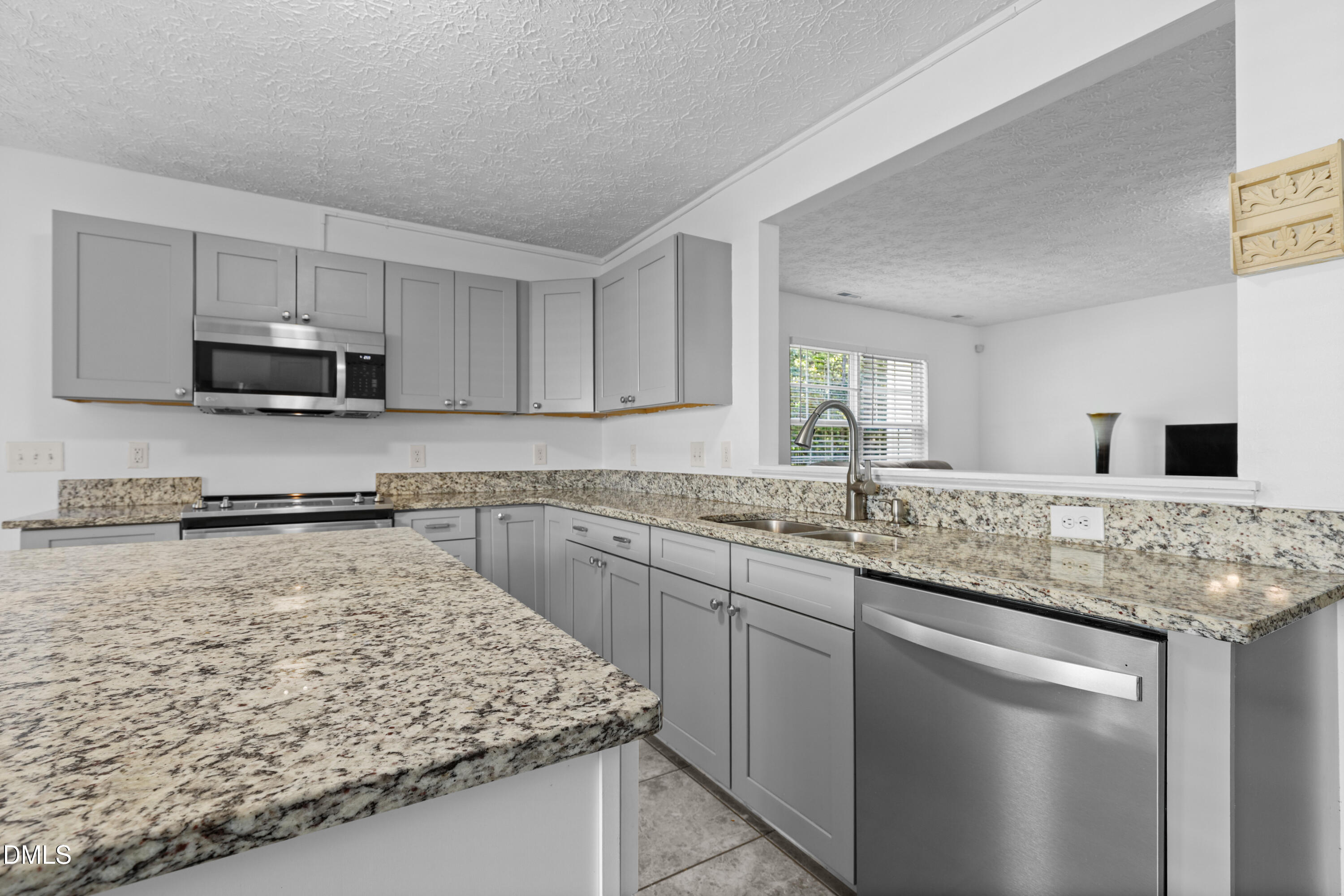 19 Redstone Court Property Photo 8