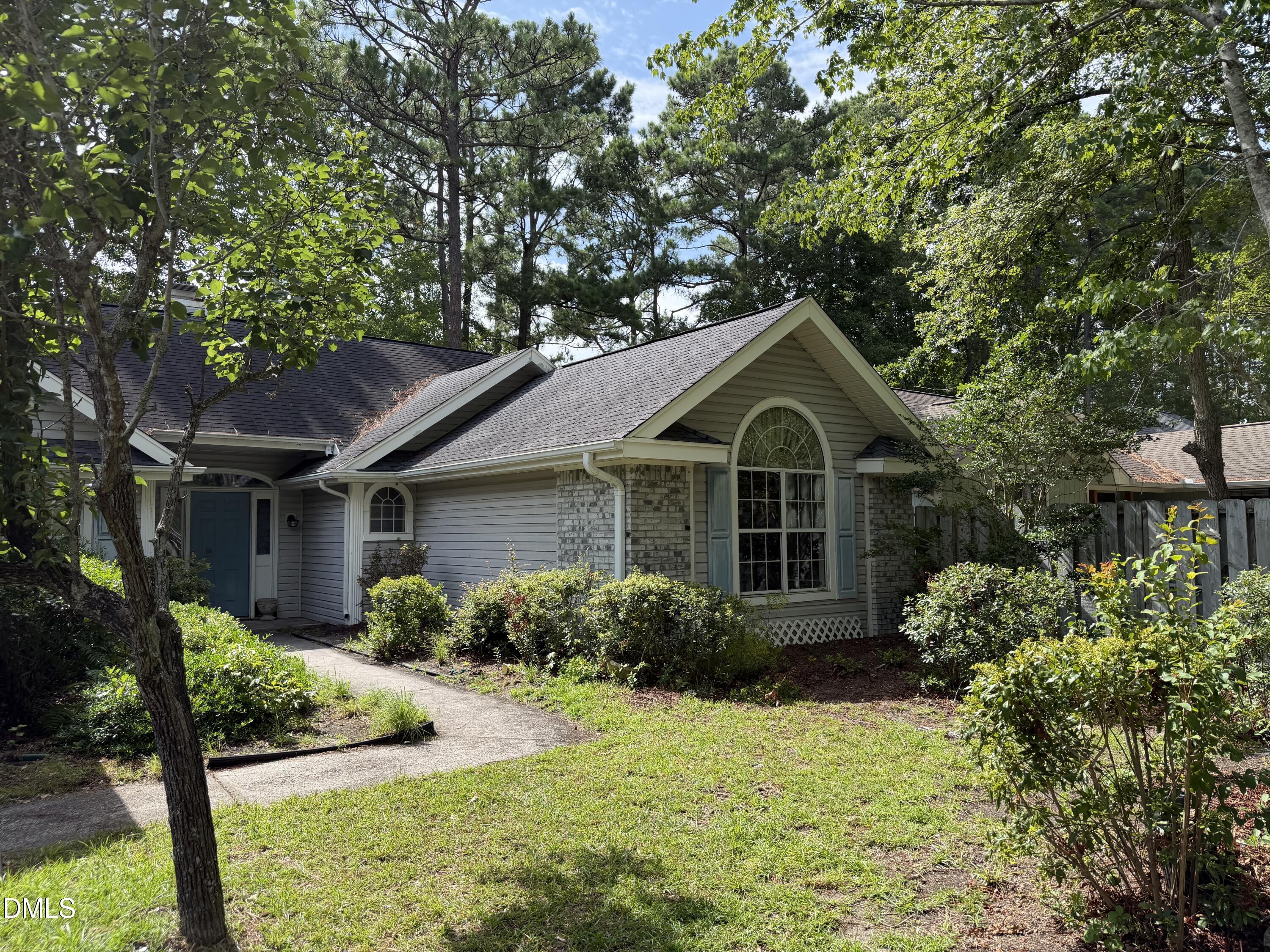 9 Gate 10 Property Photo 1
