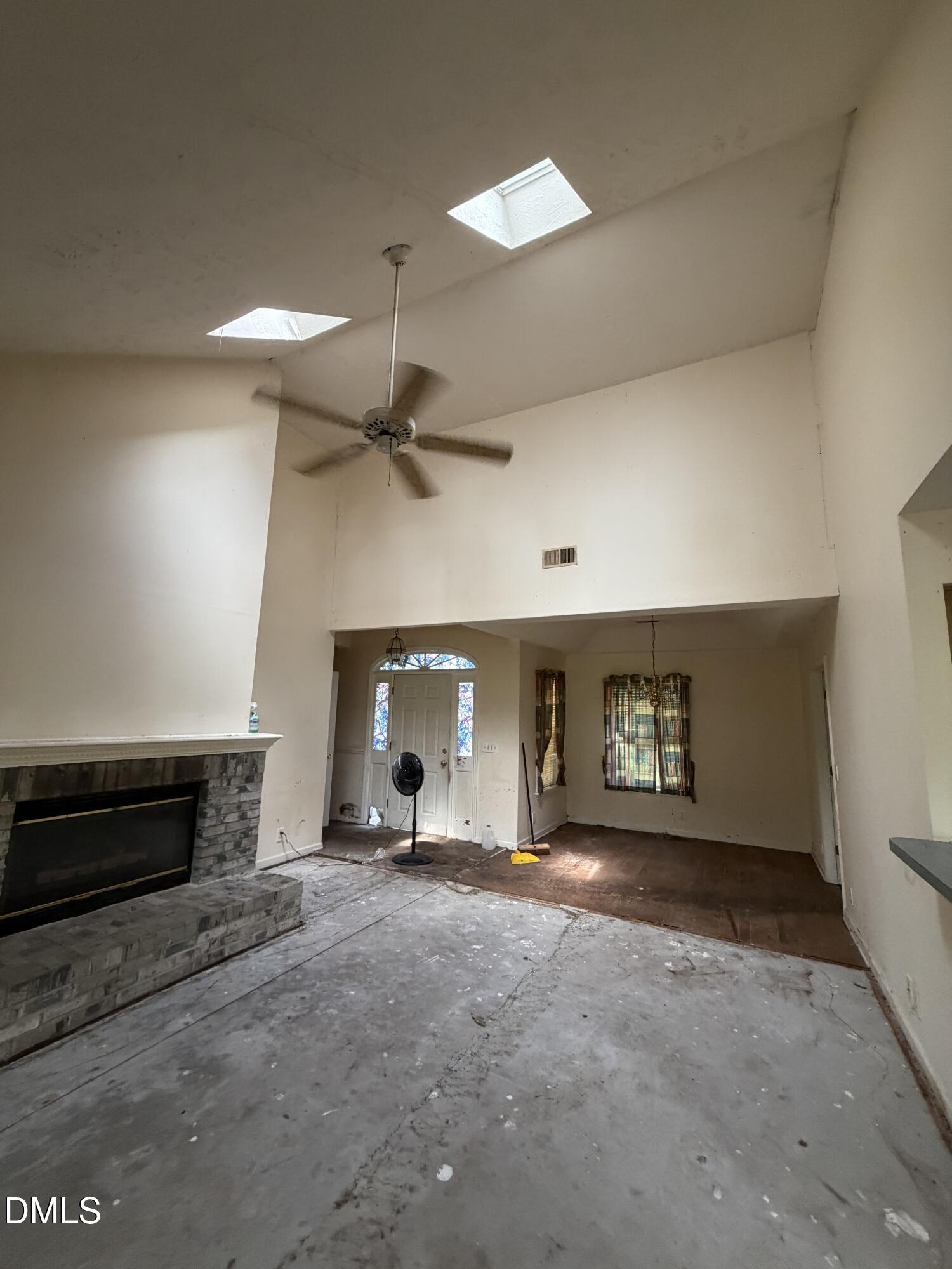 9 Gate 10 Property Photo 8