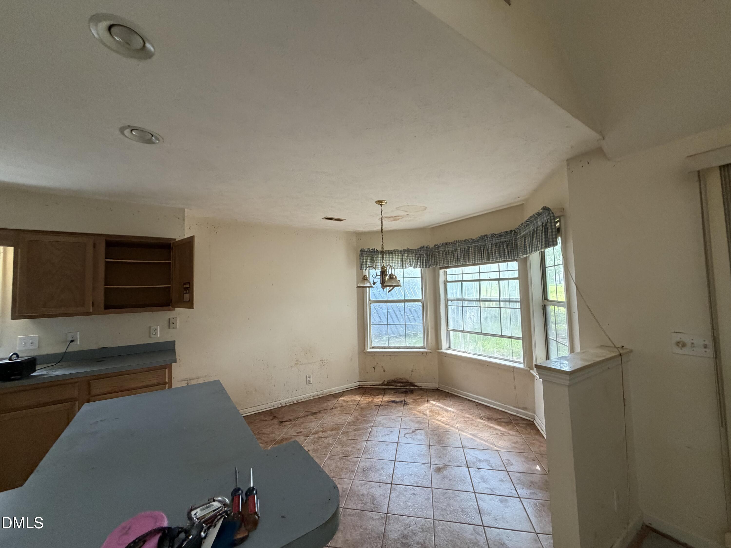9 Gate 10 Property Photo 10