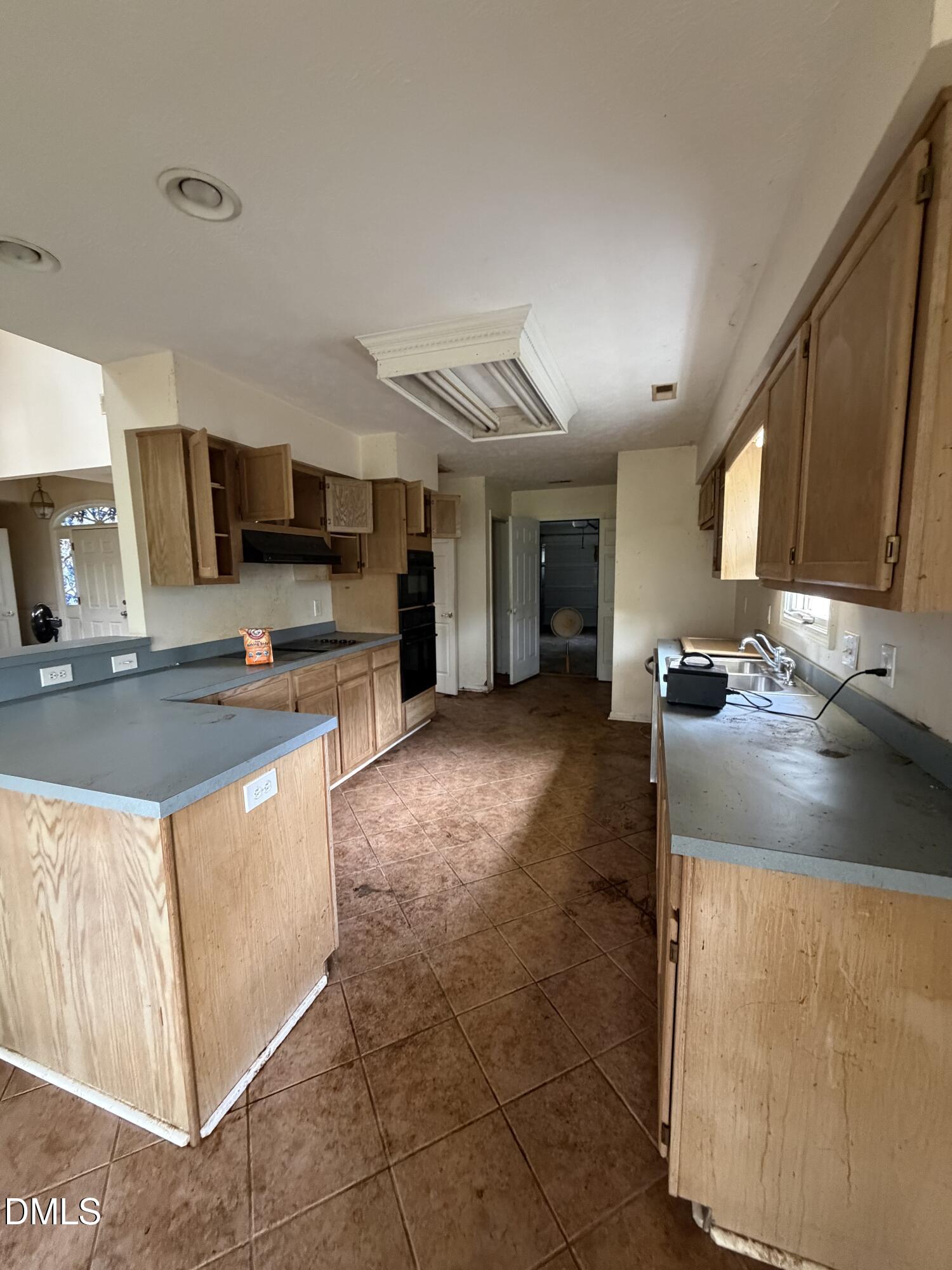 9 Gate 10 Property Photo 11