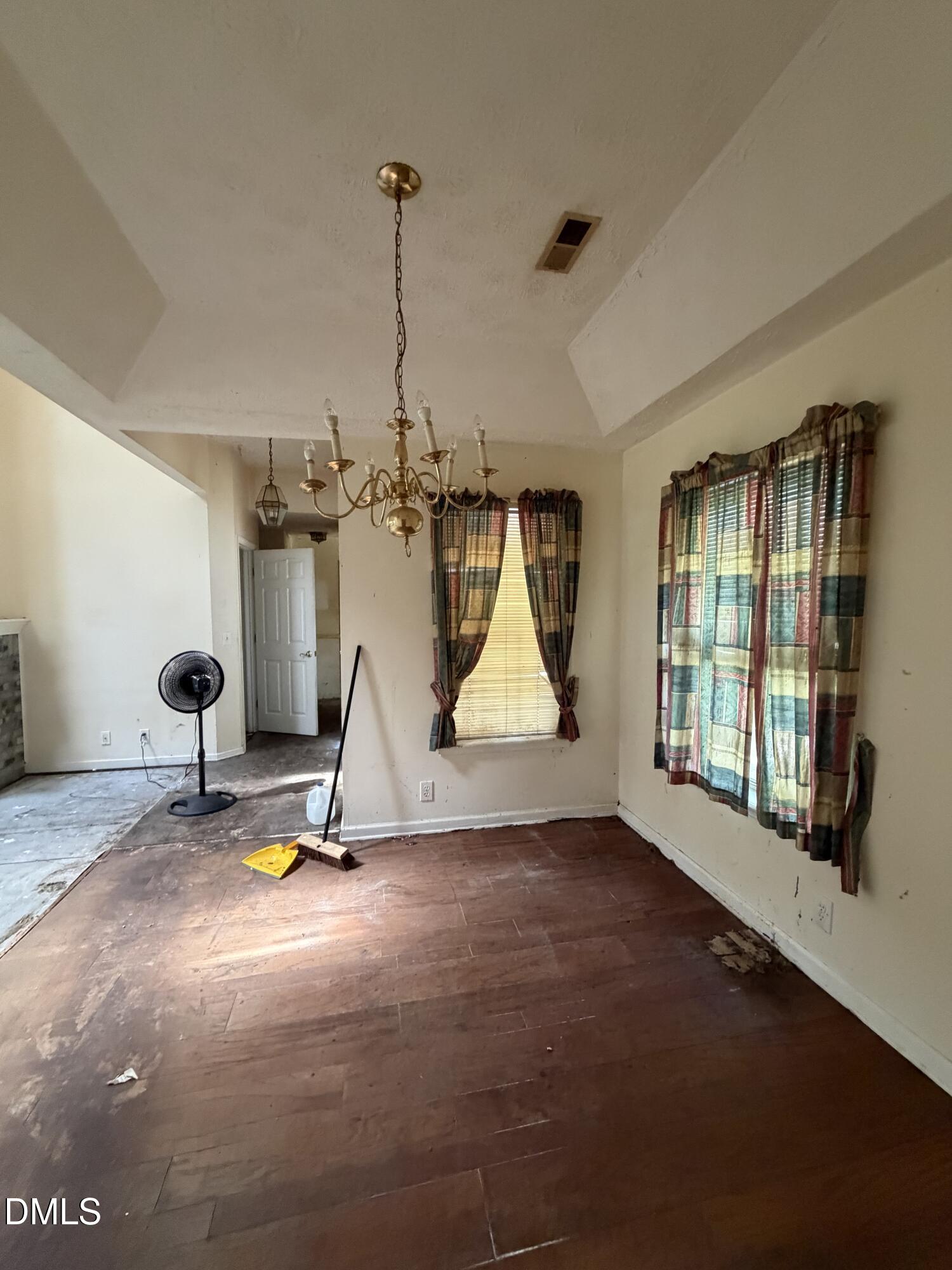 9 Gate 10 Property Photo 14